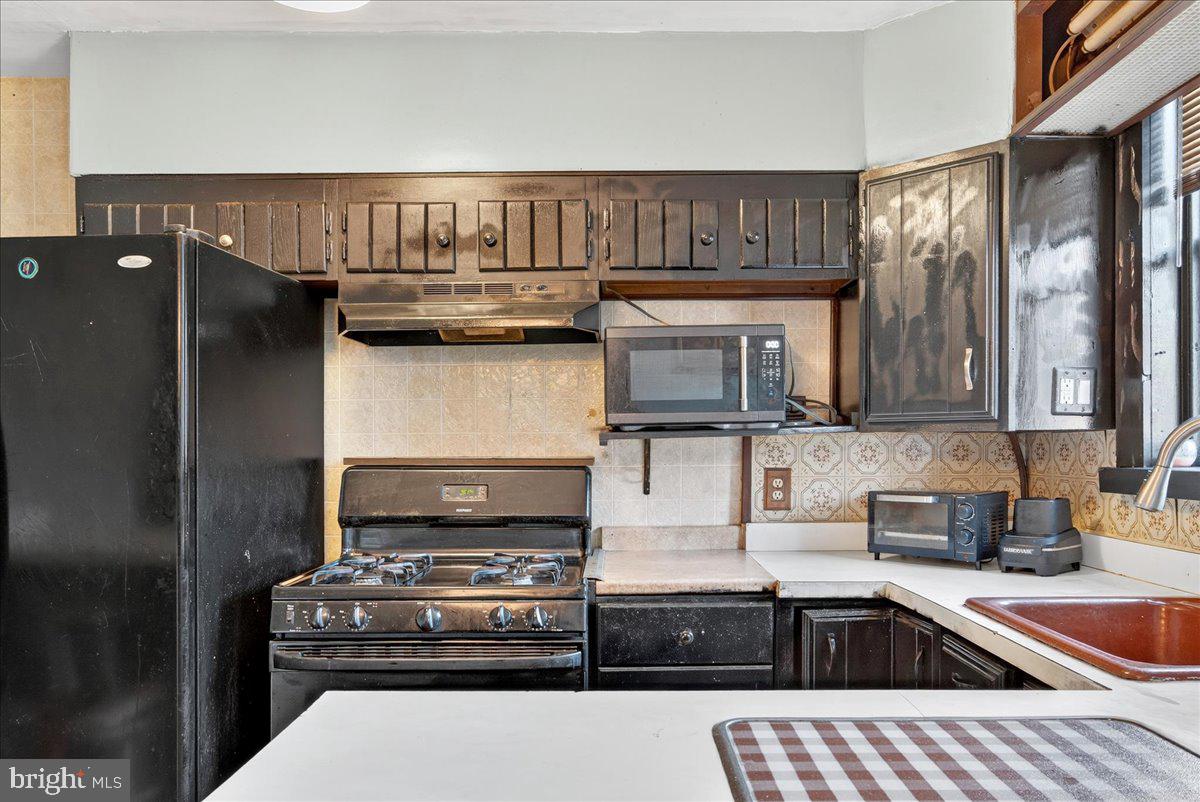 OXFORD CIRCLE - Residential