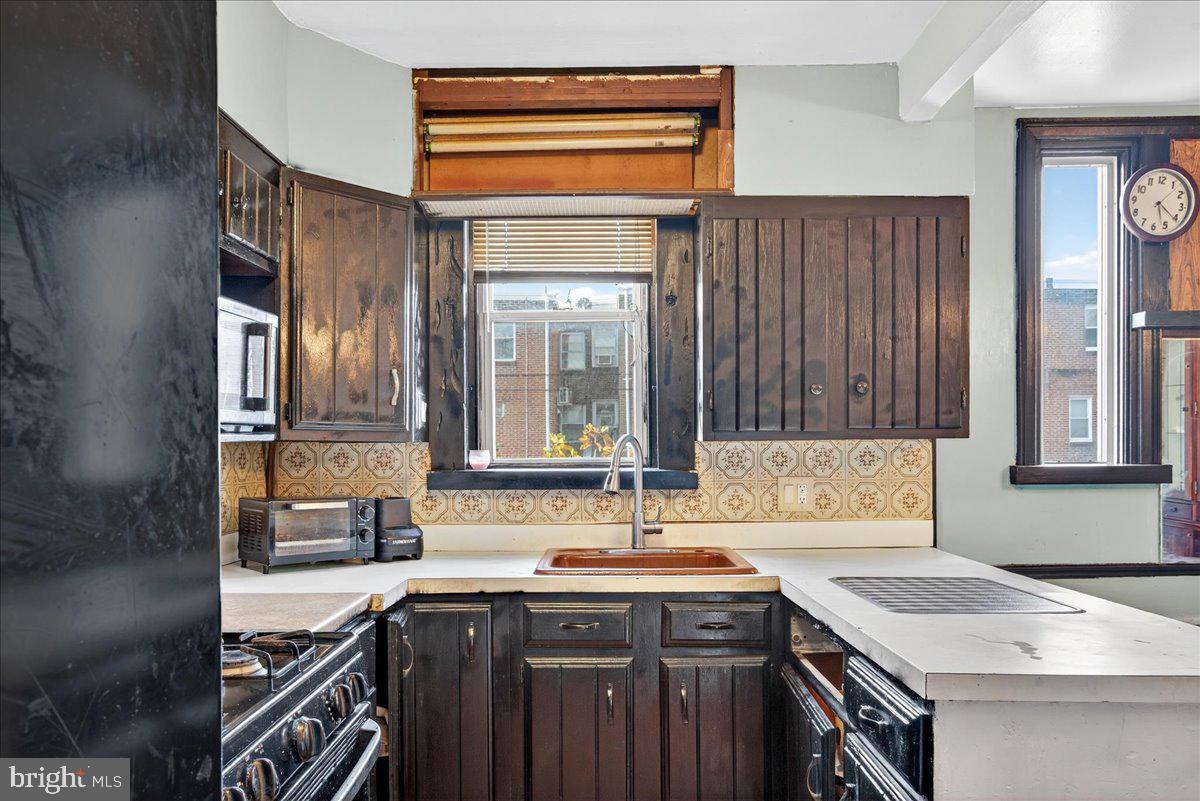 OXFORD CIRCLE - Residential