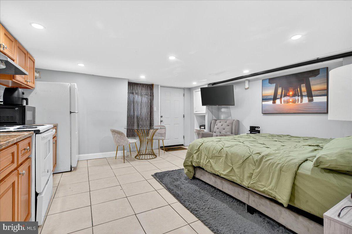 OXFORD CIRCLE - Residential