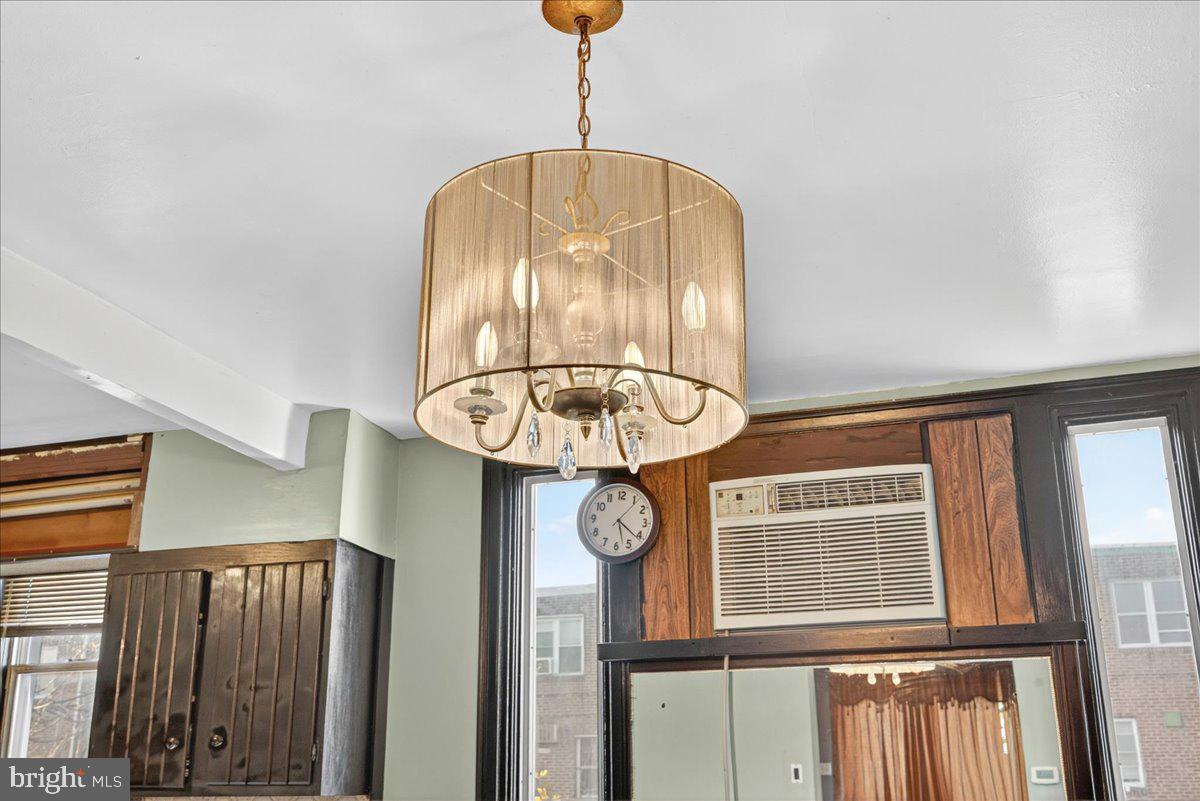 OXFORD CIRCLE - Residential