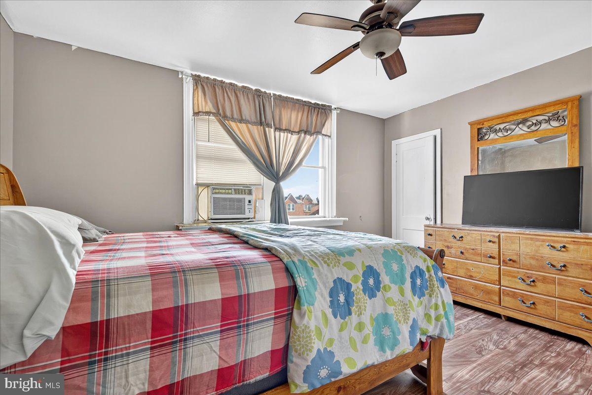 OXFORD CIRCLE - Residential