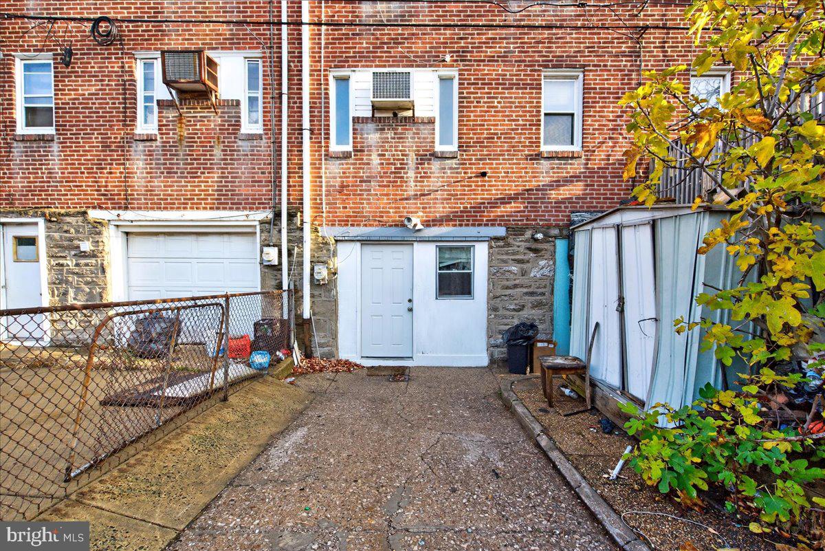 OXFORD CIRCLE - Residential