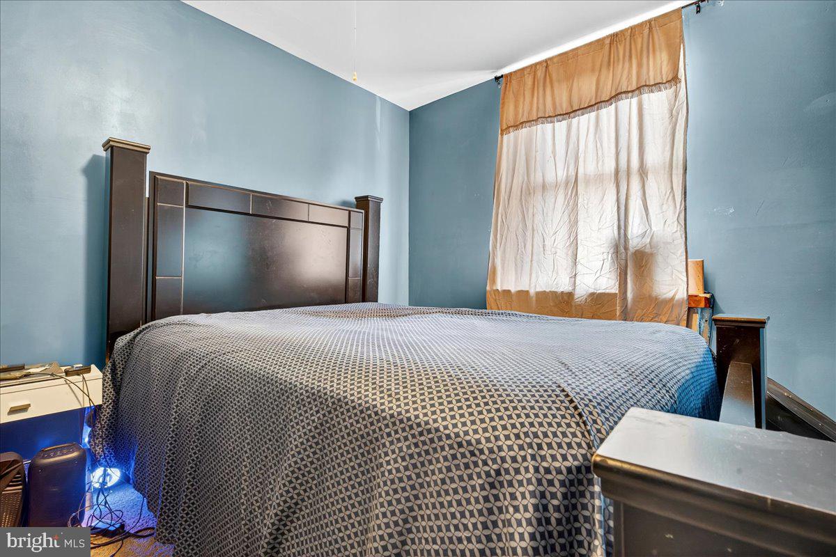 OXFORD CIRCLE - Residential