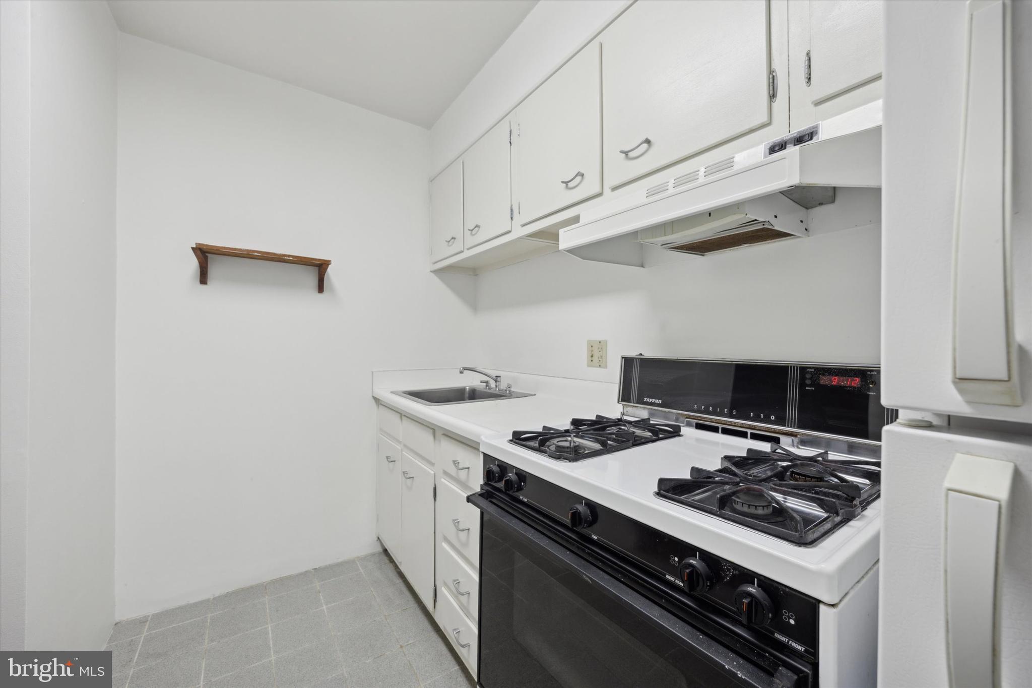 SOCIETY HILL - Residential Lease