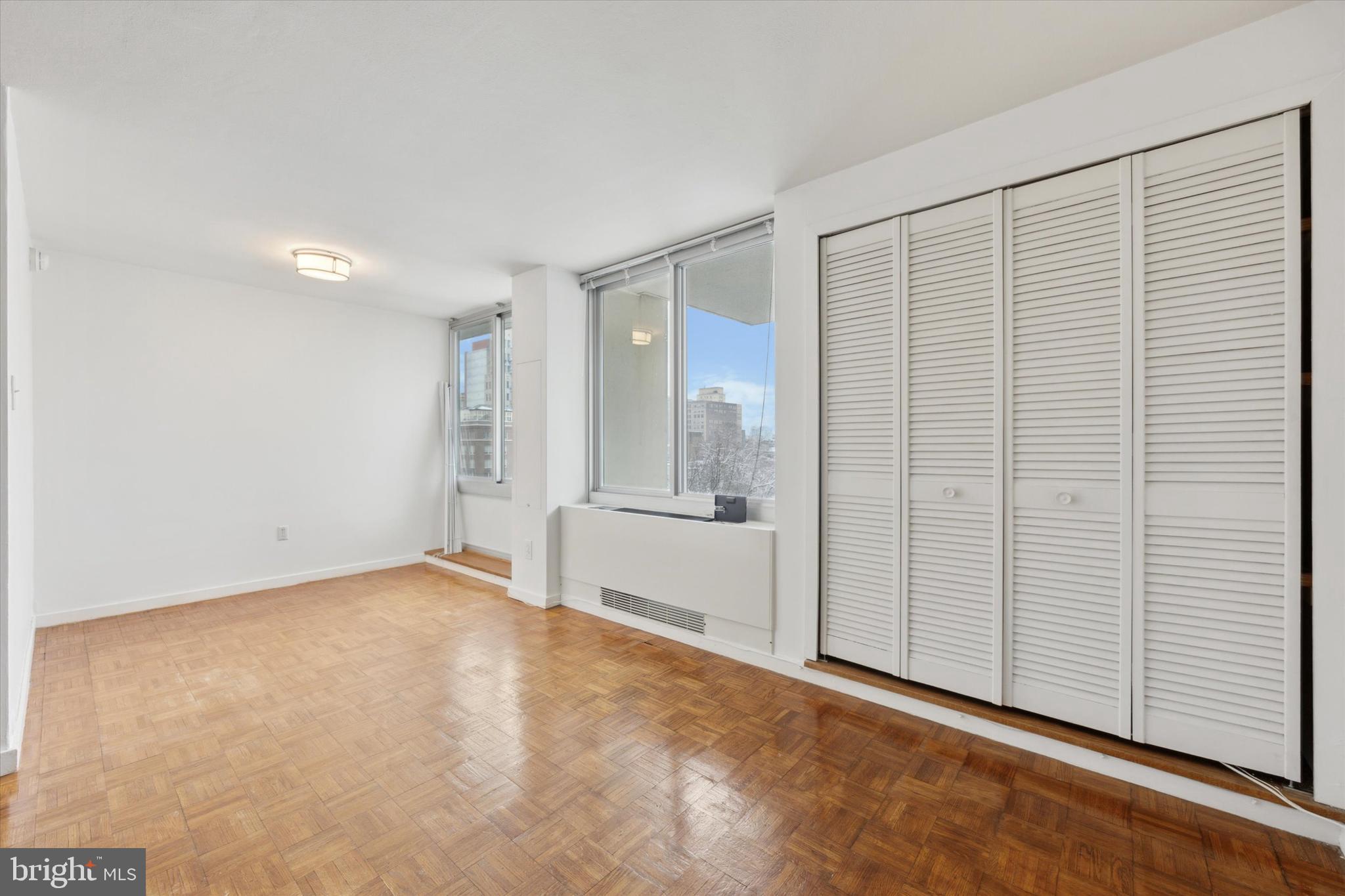 SOCIETY HILL - Residential Lease