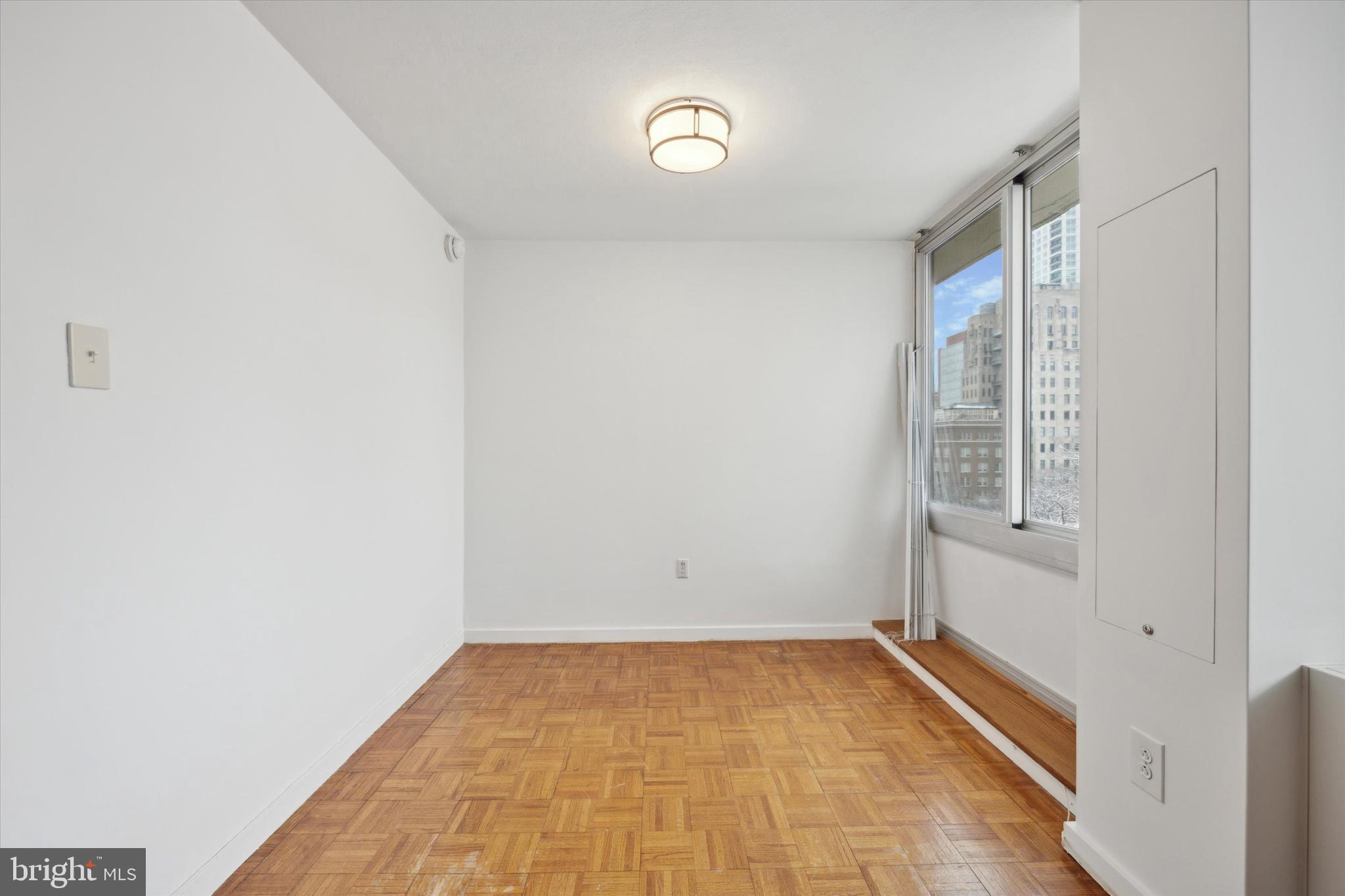 SOCIETY HILL - Residential Lease