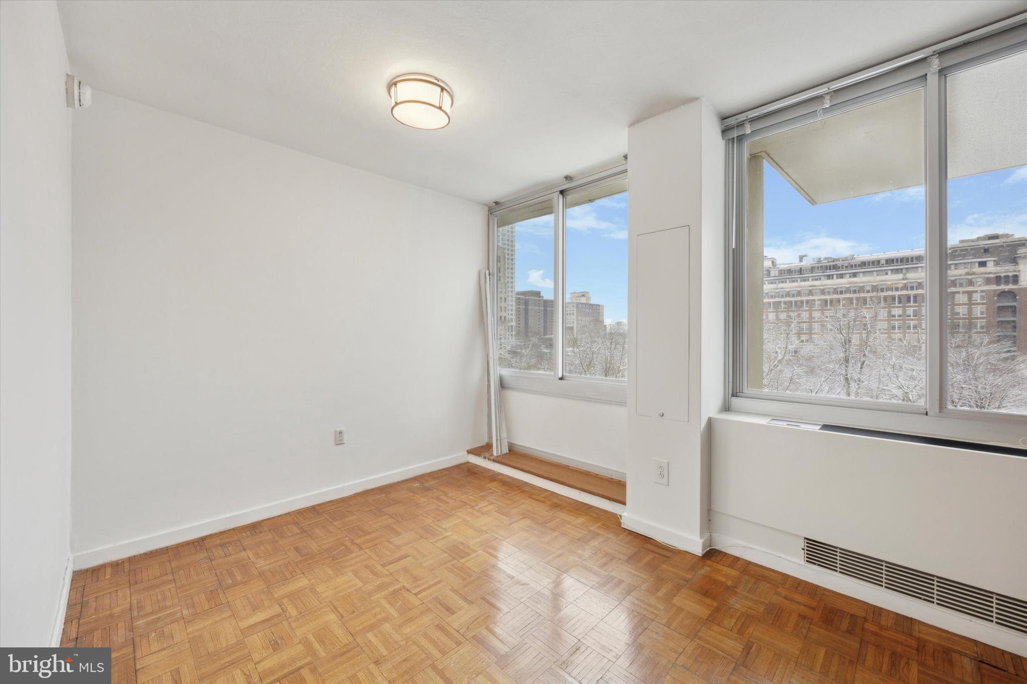 SOCIETY HILL - Residential Lease