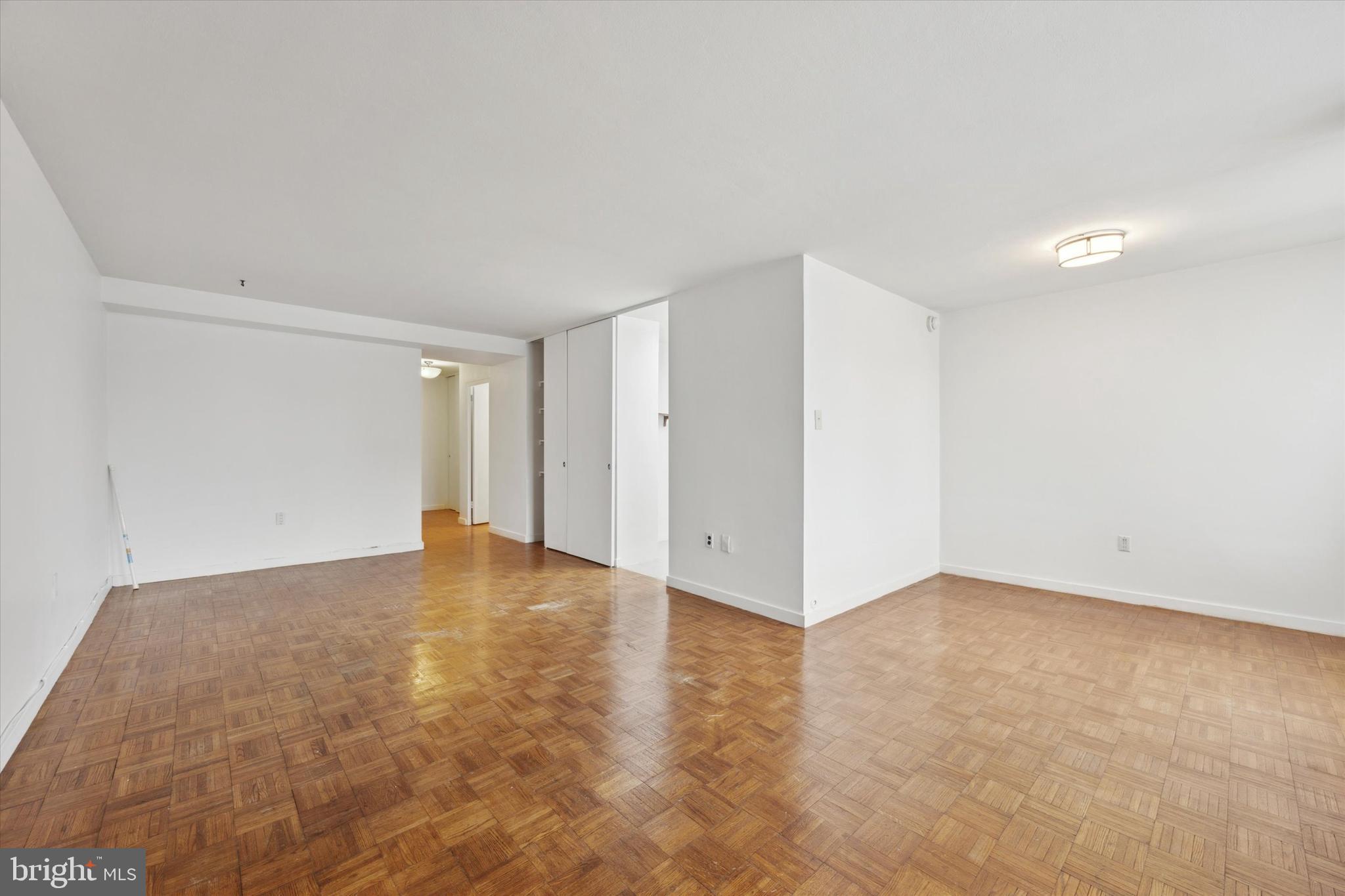 SOCIETY HILL - Residential Lease