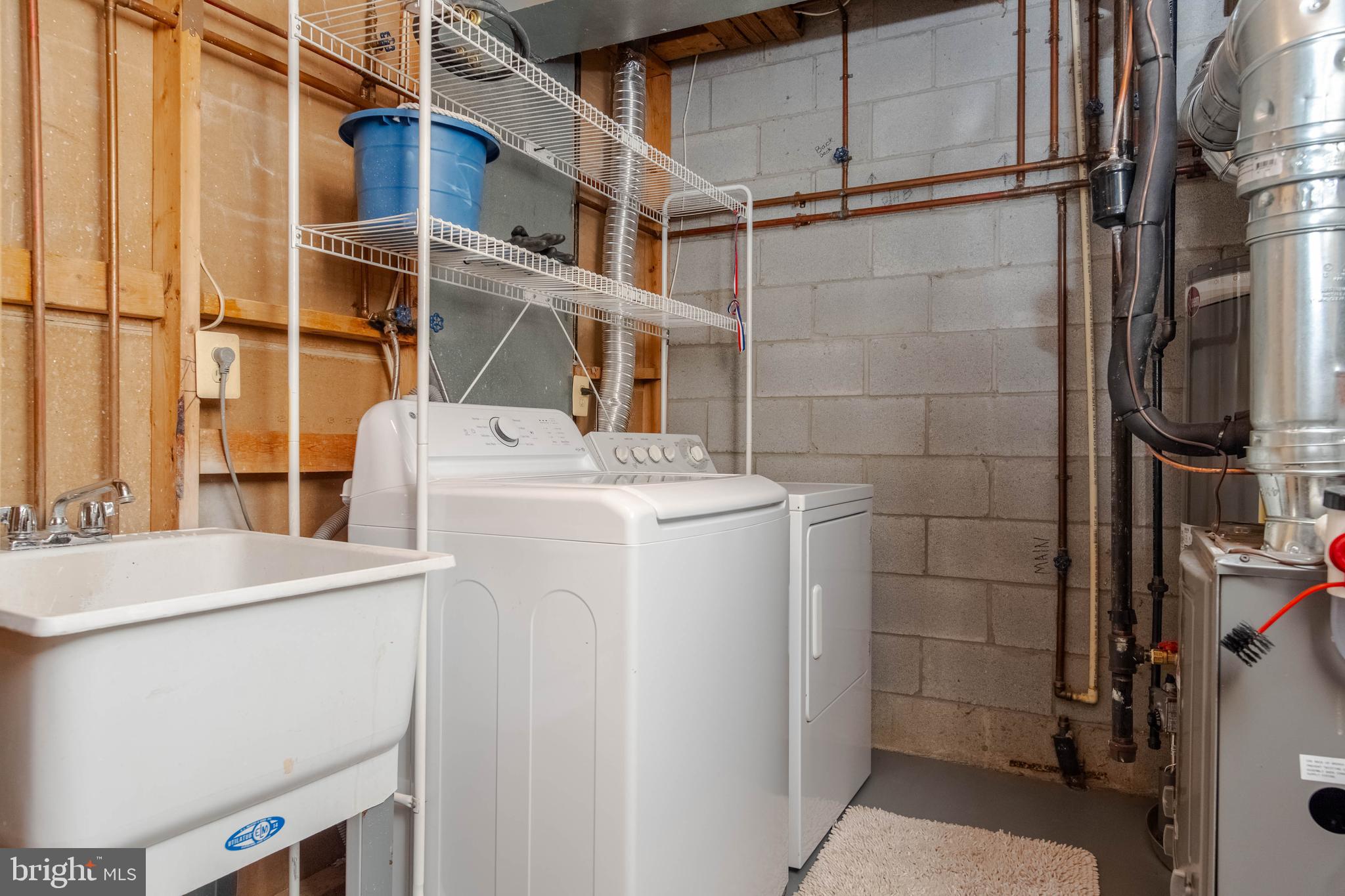 LOVETON FARMS - Residential Lease