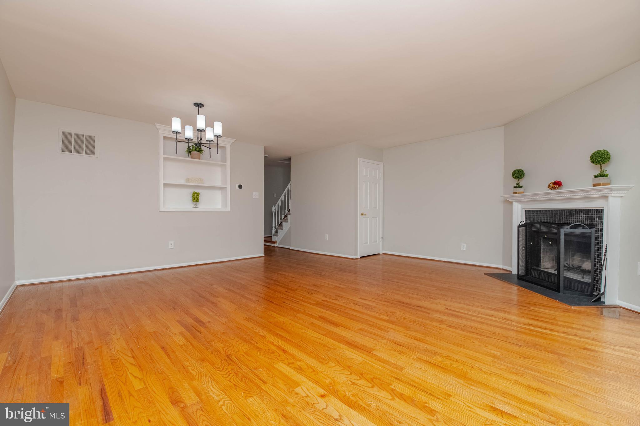 LOVETON FARMS - Residential Lease