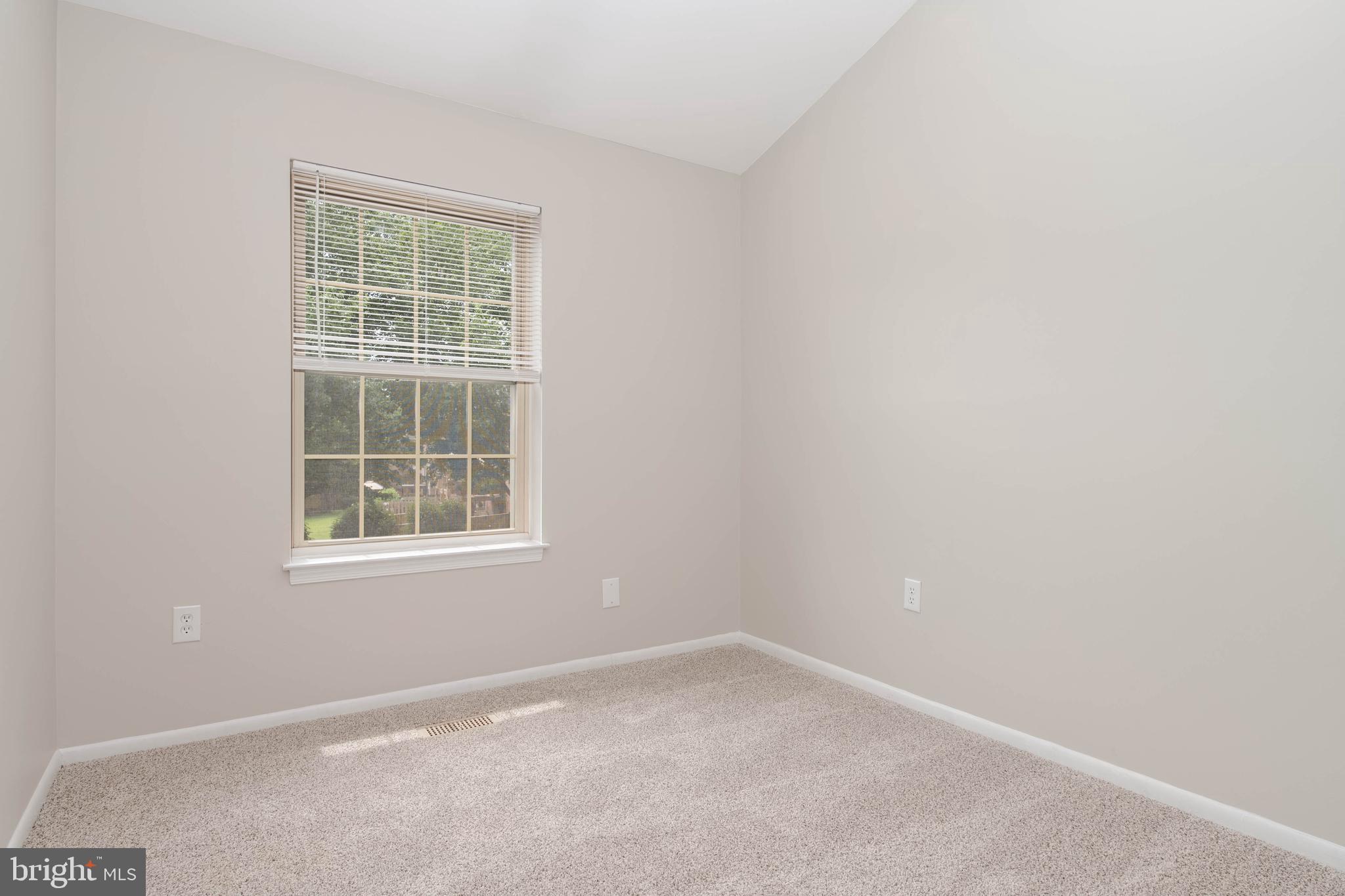 LOVETON FARMS - Residential Lease