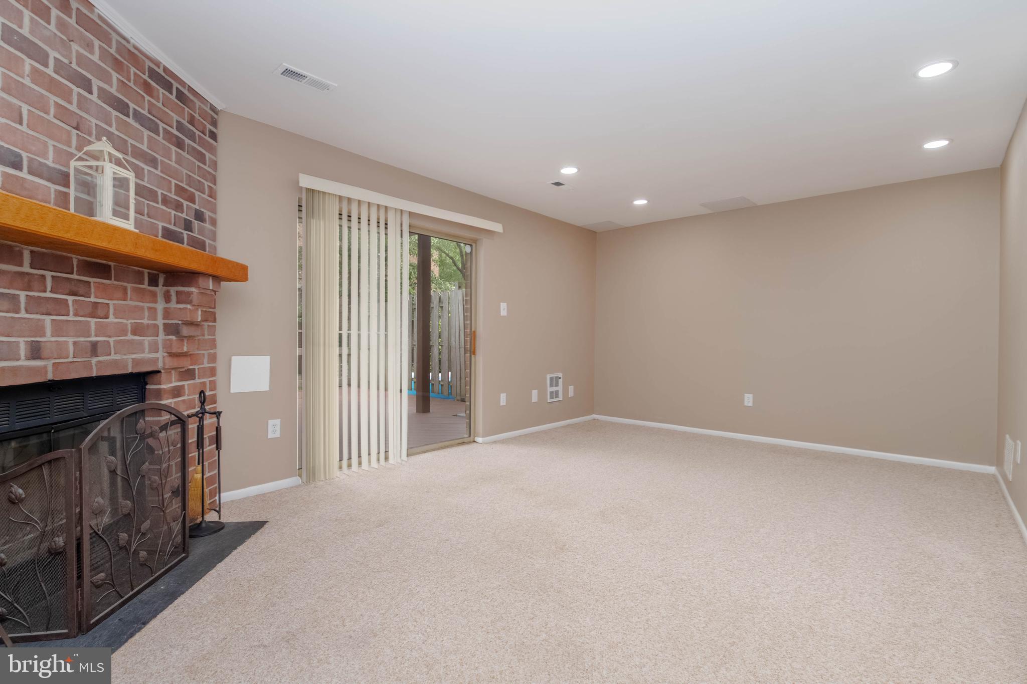 LOVETON FARMS - Residential Lease