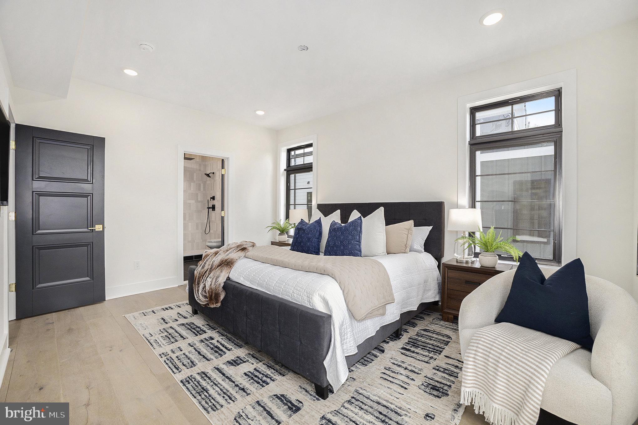 ROXBOROUGH - Residential