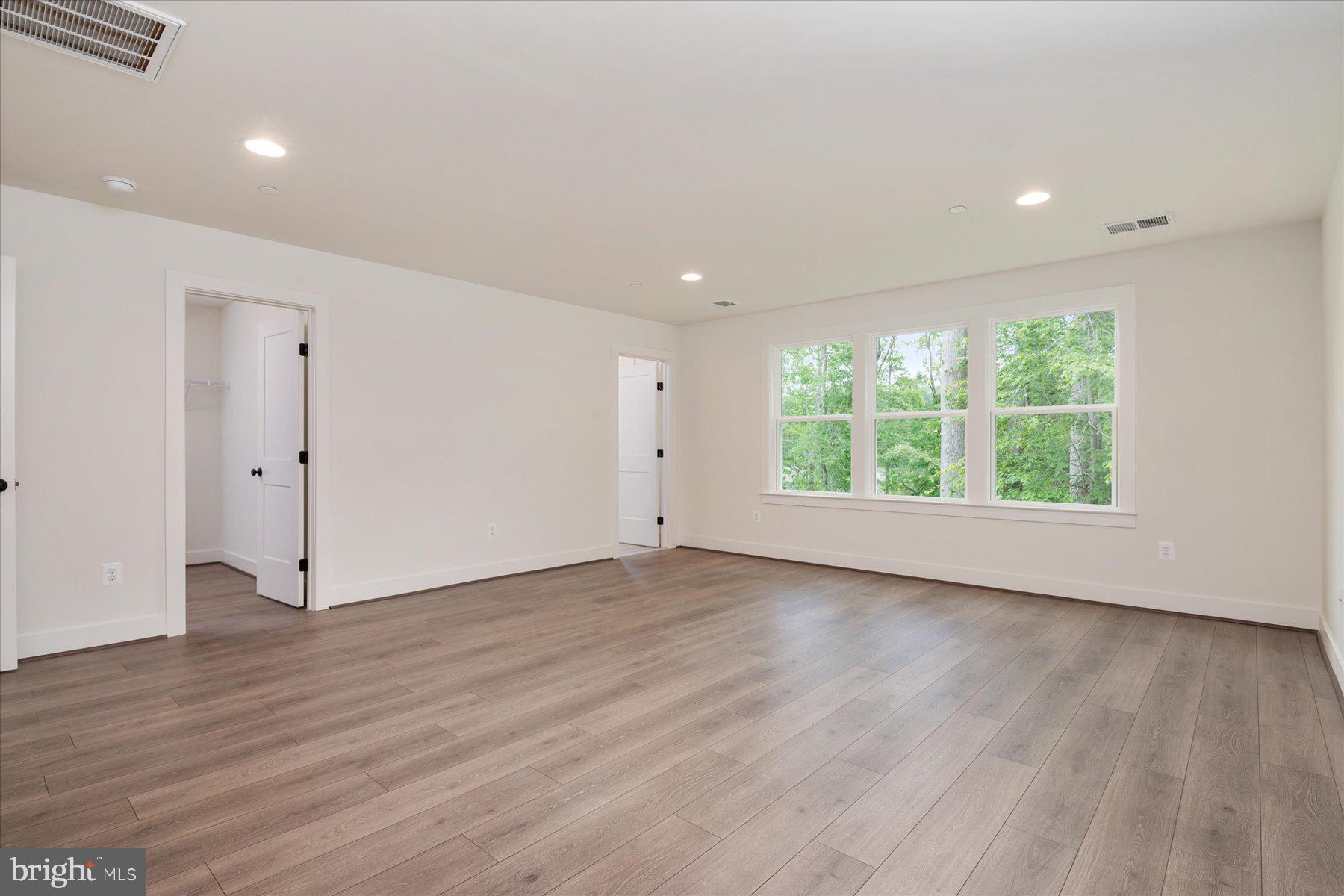 HOLLAND POINT - Residential