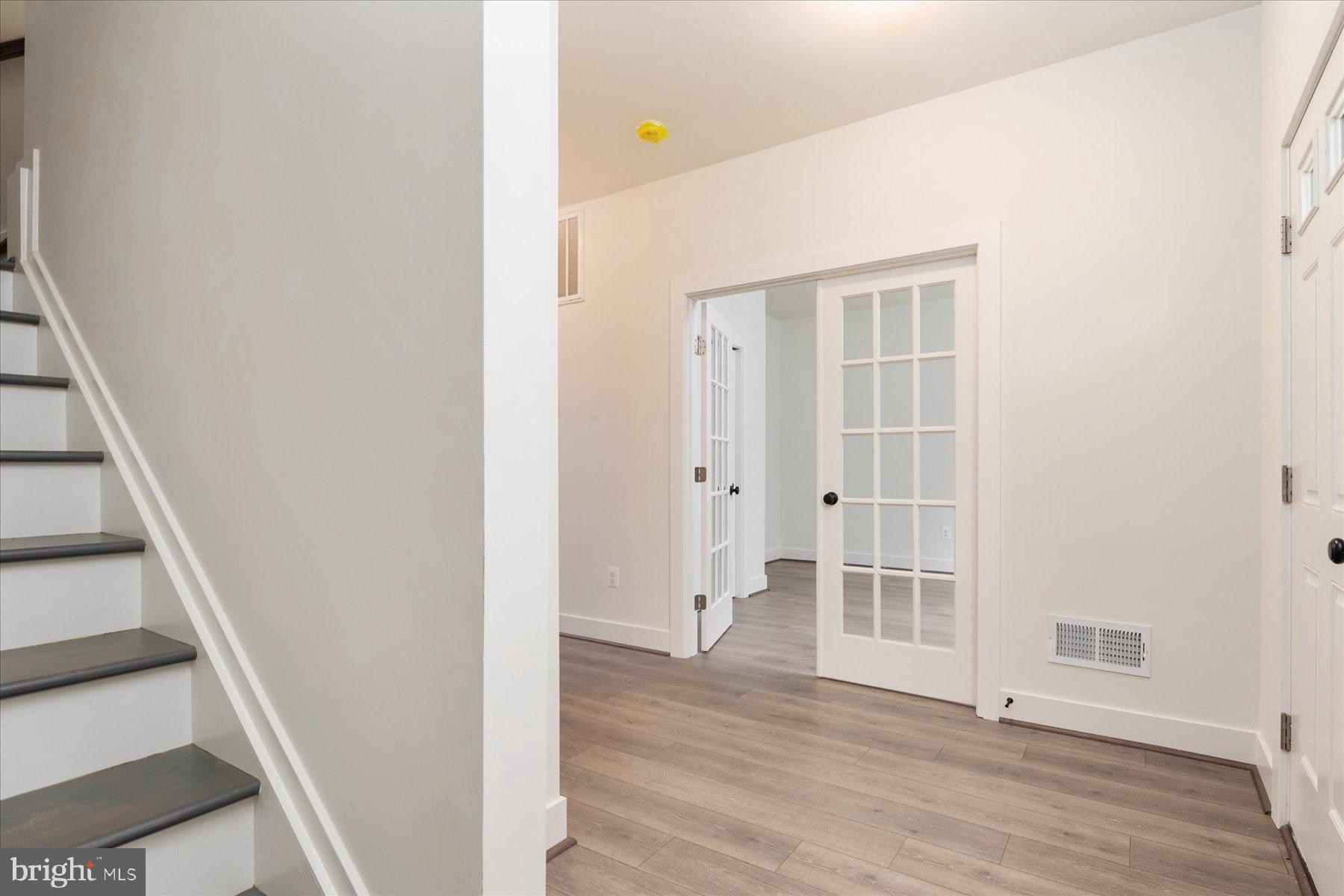 HOLLAND POINT - Residential