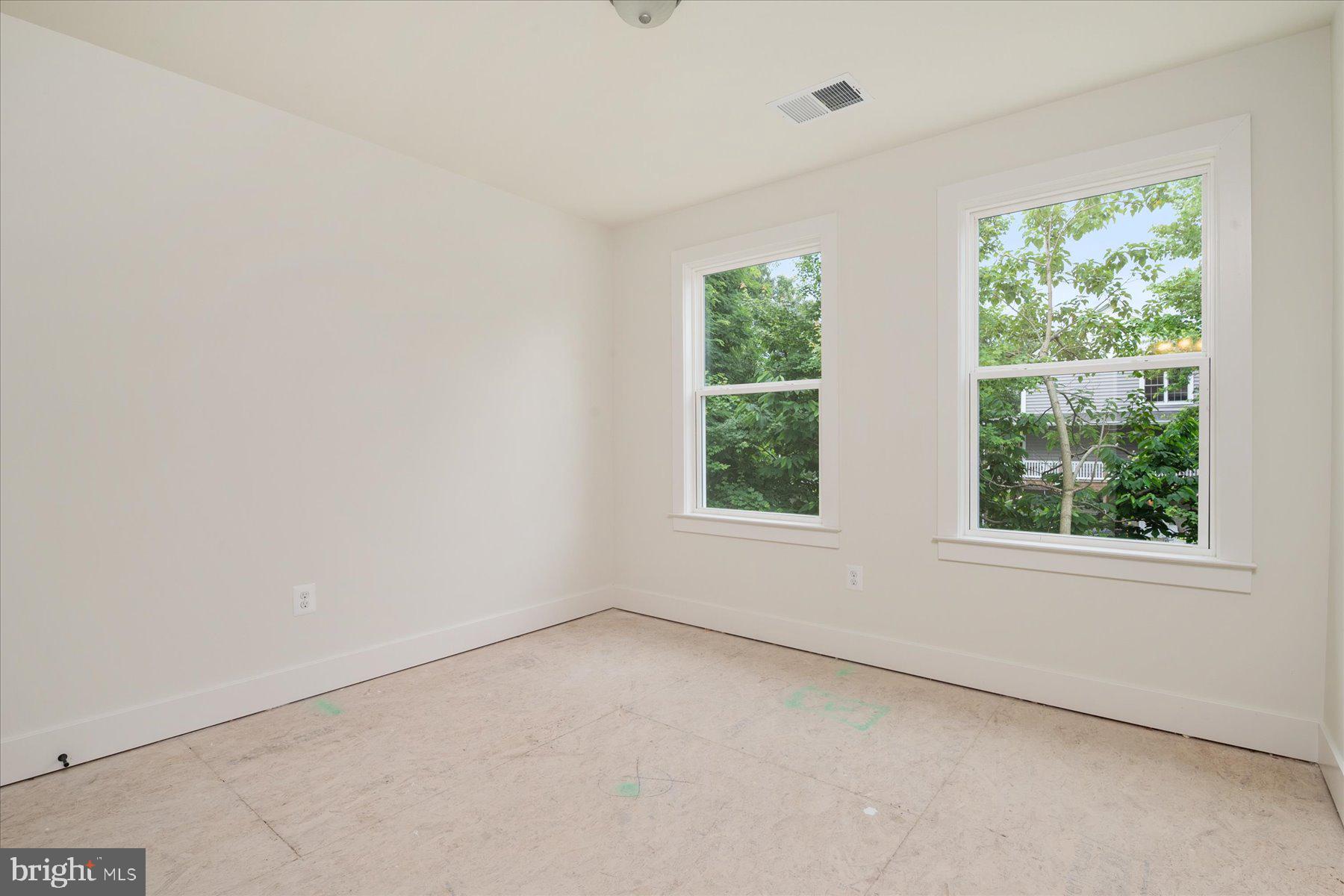 HOLLAND POINT - Residential