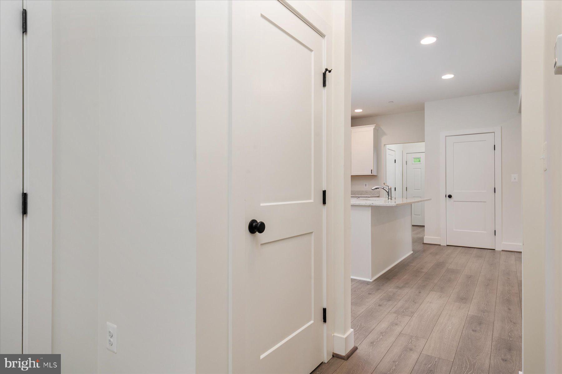 HOLLAND POINT - Residential