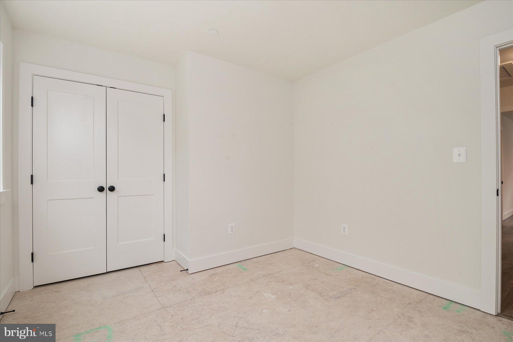 HOLLAND POINT - Residential