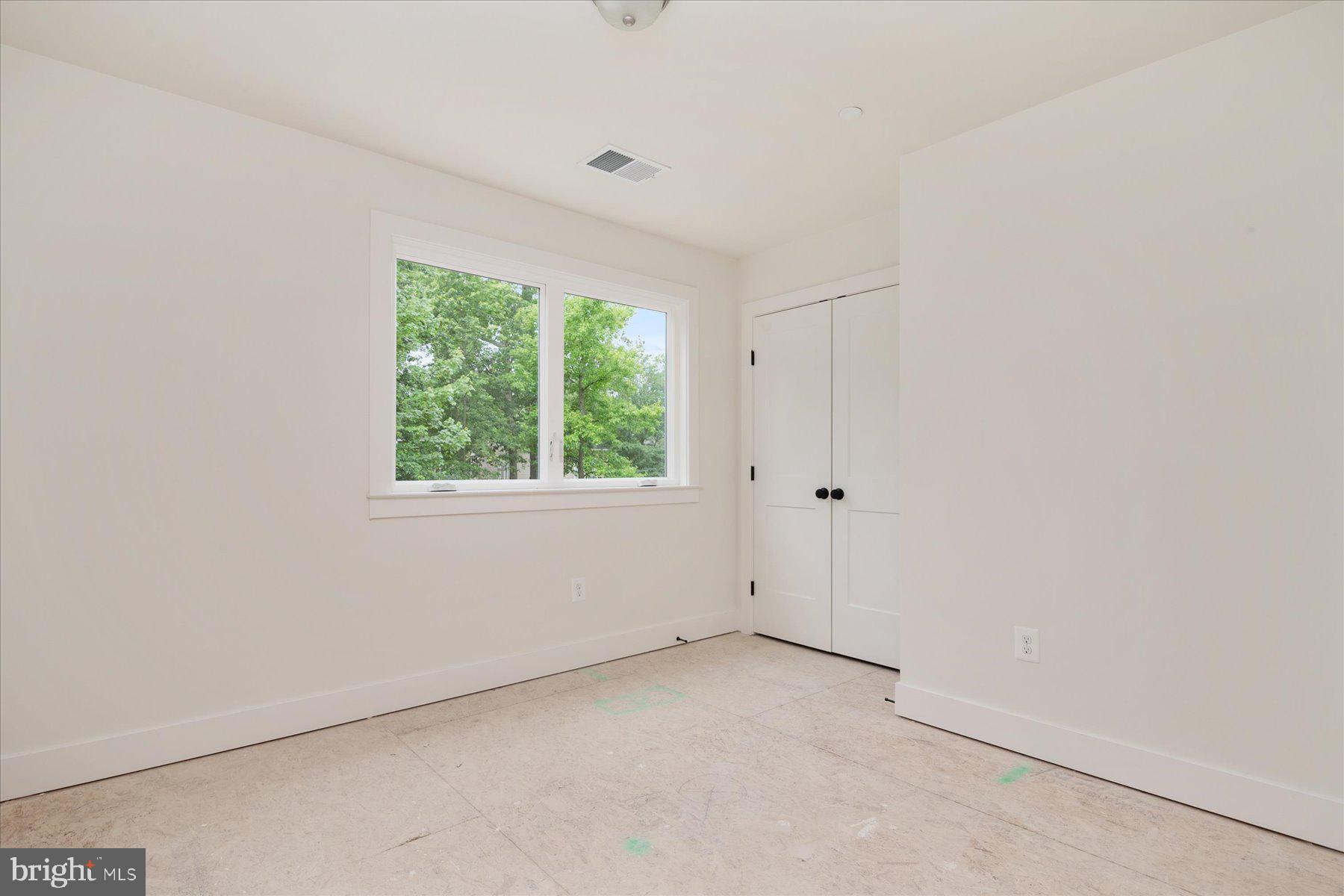 HOLLAND POINT - Residential