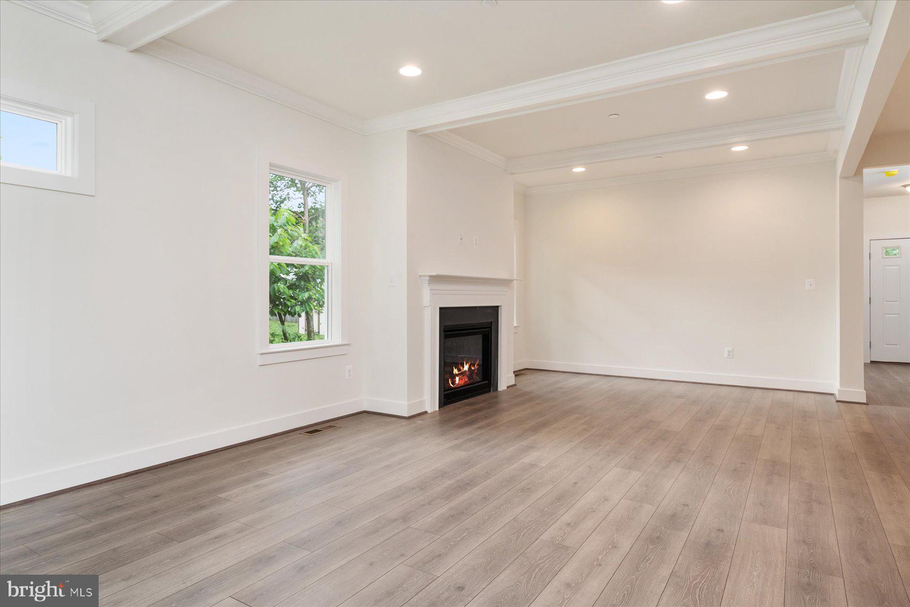 HOLLAND POINT - Residential