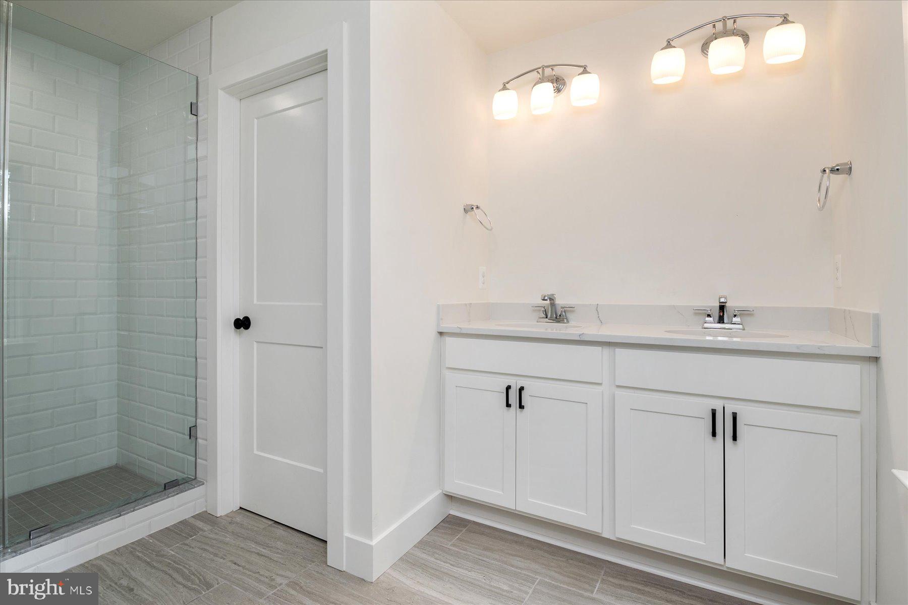 HOLLAND POINT - Residential