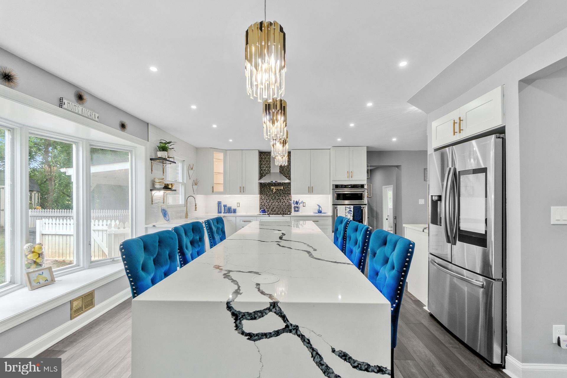 8117 WHIRLWIND COURT