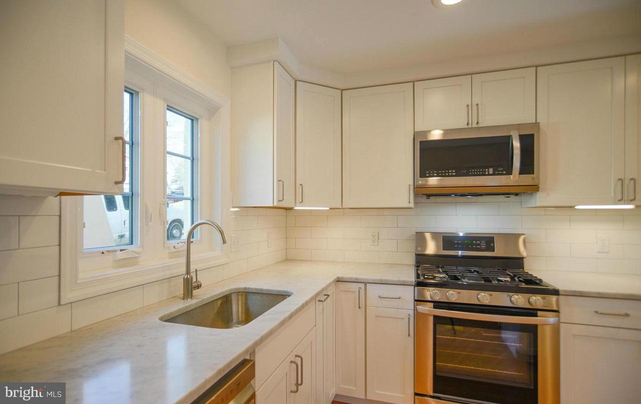 SILVER SPRING - Residential Lease