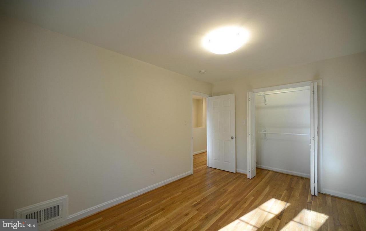 SILVER SPRING - Residential Lease