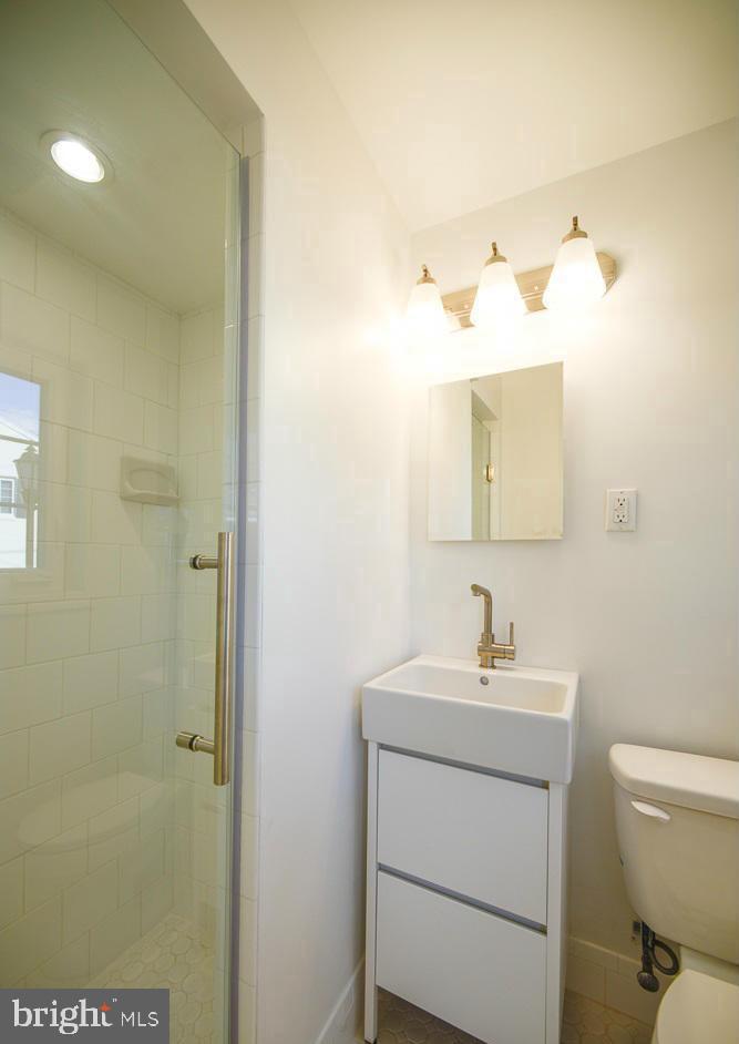 SILVER SPRING - Residential Lease