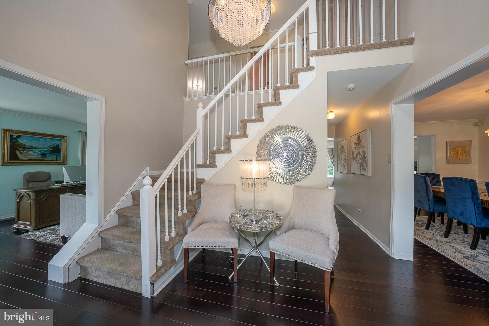 927 CAPITOL CIRCLE