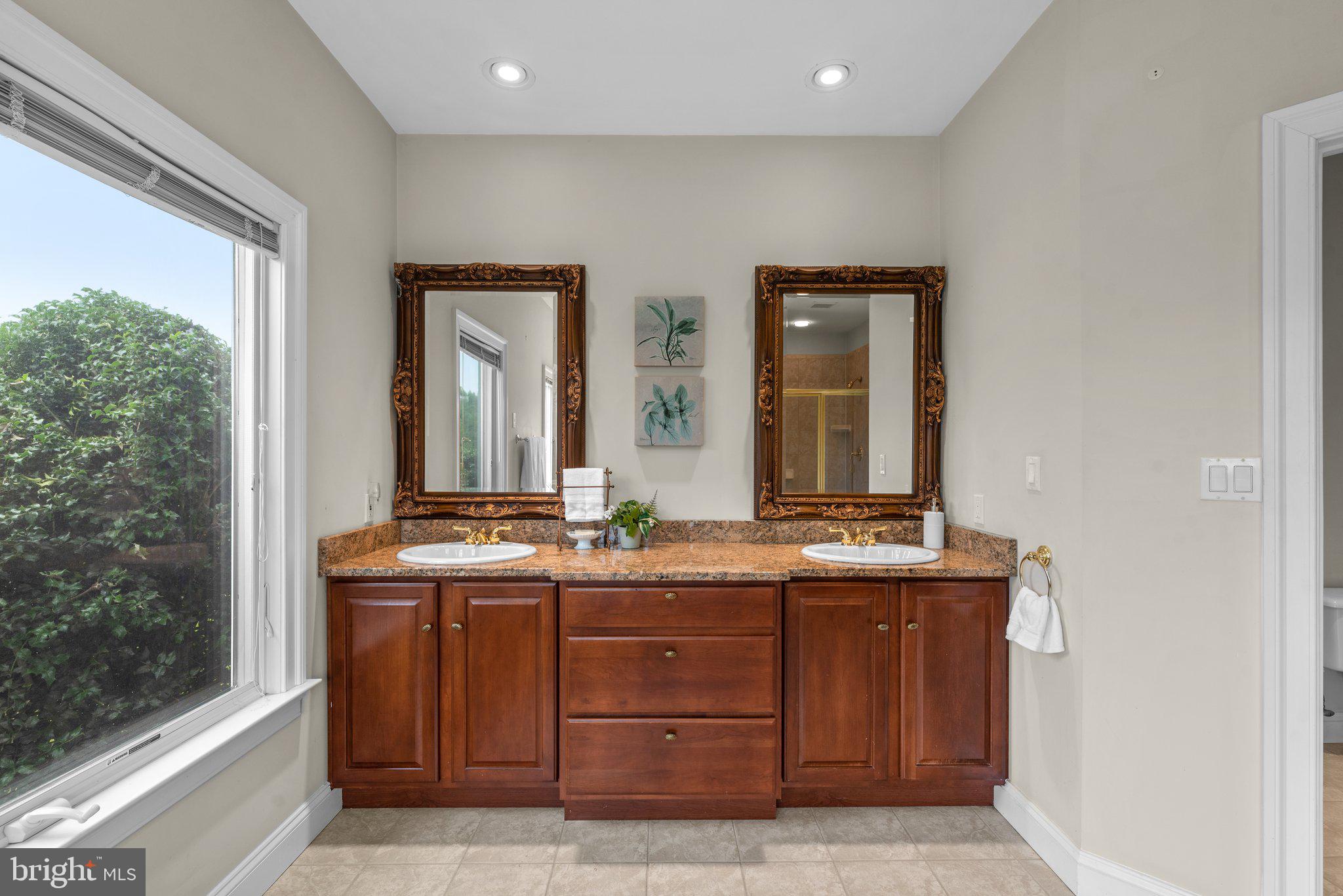 KINGS GIFT - Residential