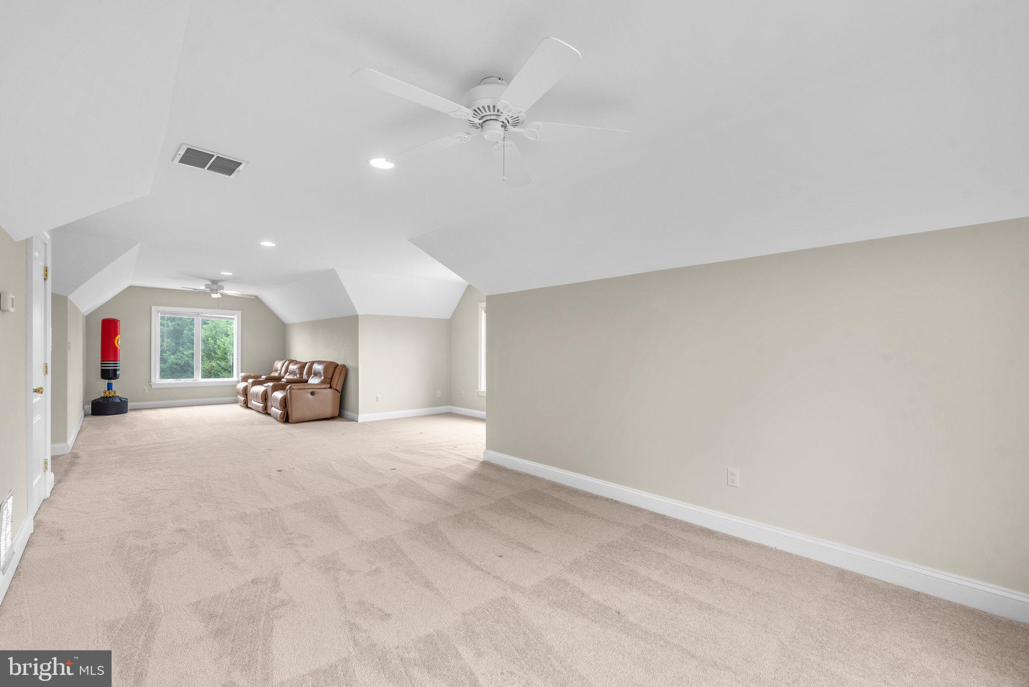 KINGS GIFT - Residential