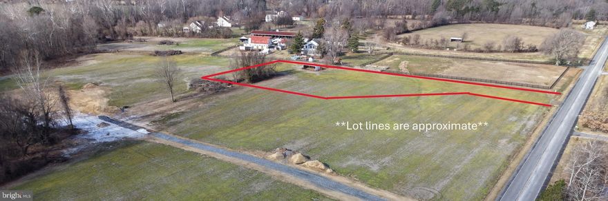 Quaint 2 +/- acre country lot in prime location close to downtown Easton. Perc has been approved for 3 bedrooms and was recently re-evaulated by the TCEHD.