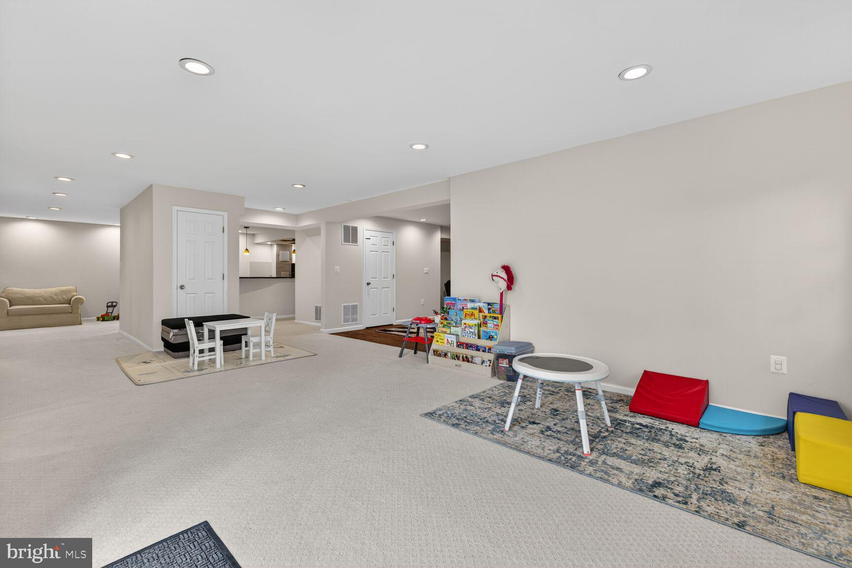 PINEY GLEN VILLAGE - Residential