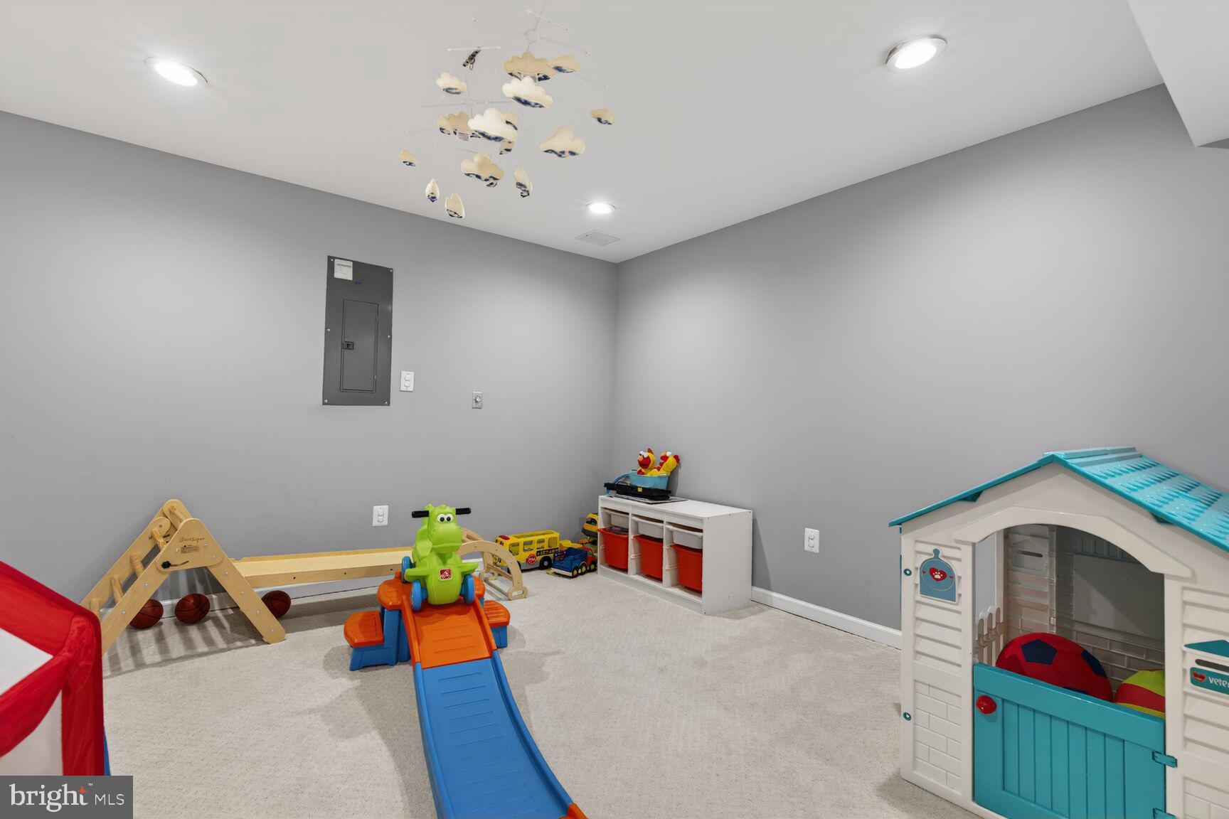 PINEY GLEN VILLAGE - Residential