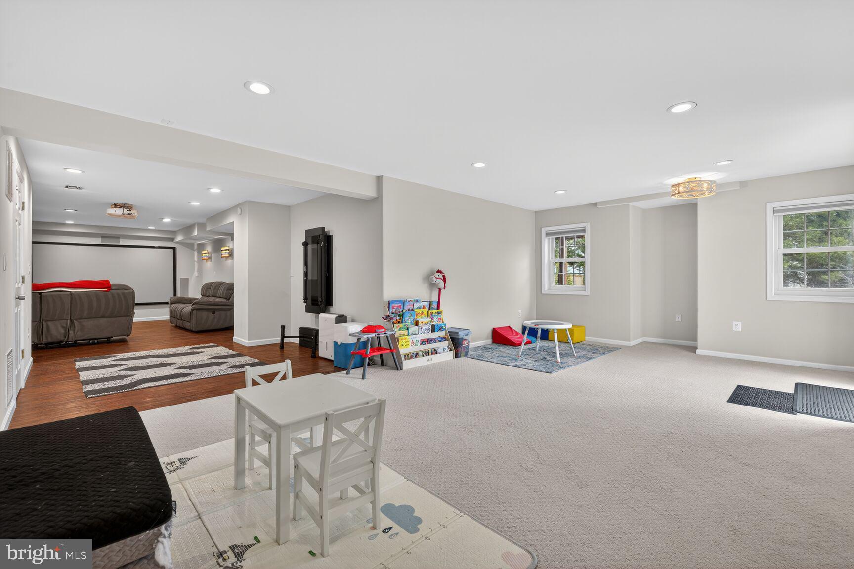 PINEY GLEN VILLAGE - Residential