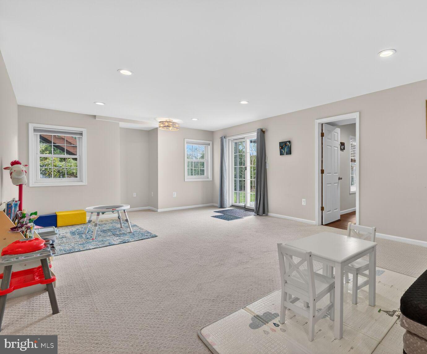 PINEY GLEN VILLAGE - Residential