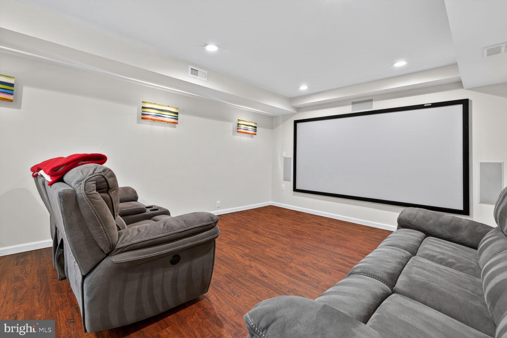 PINEY GLEN VILLAGE - Residential