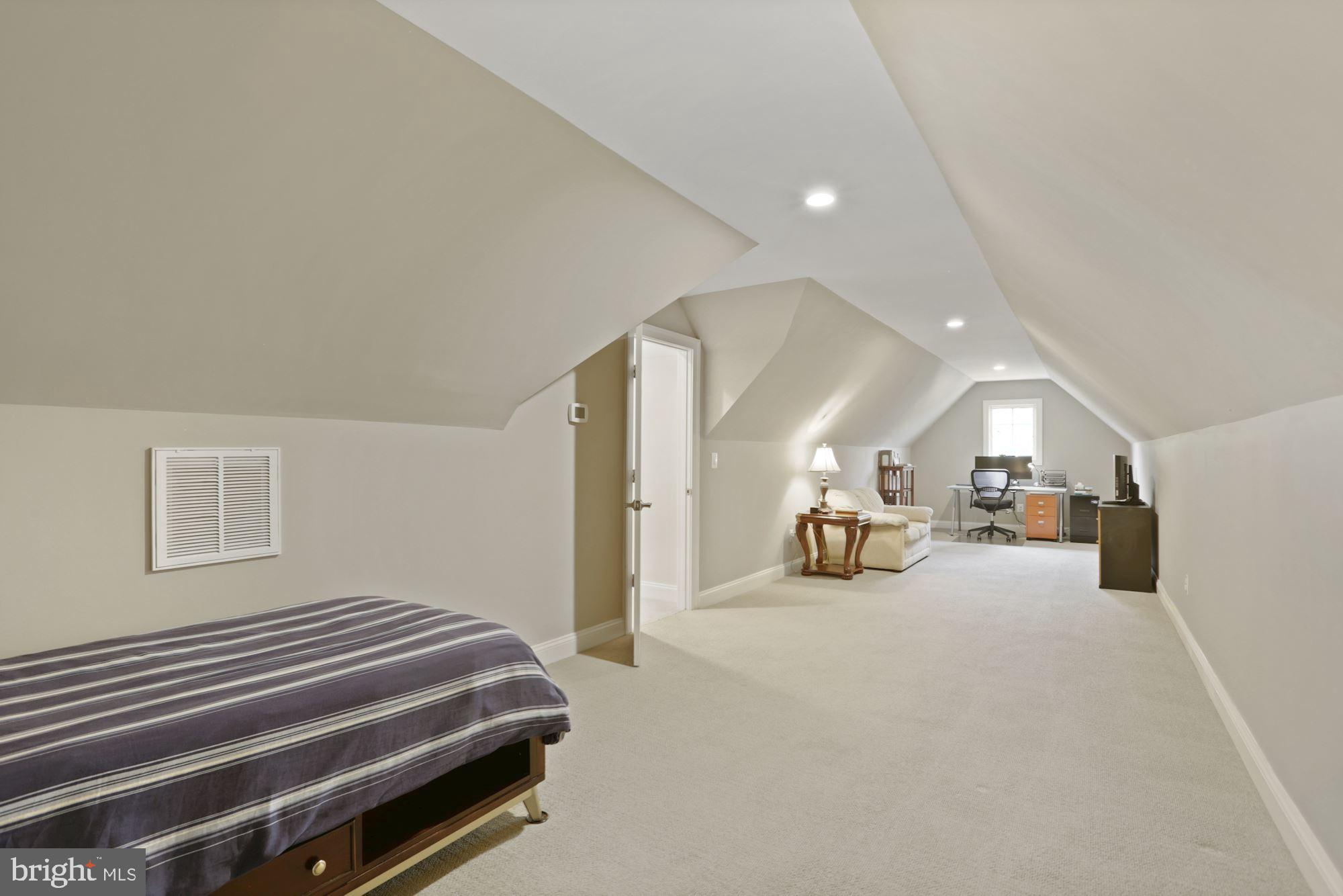 CHESTERBROOK - Residential