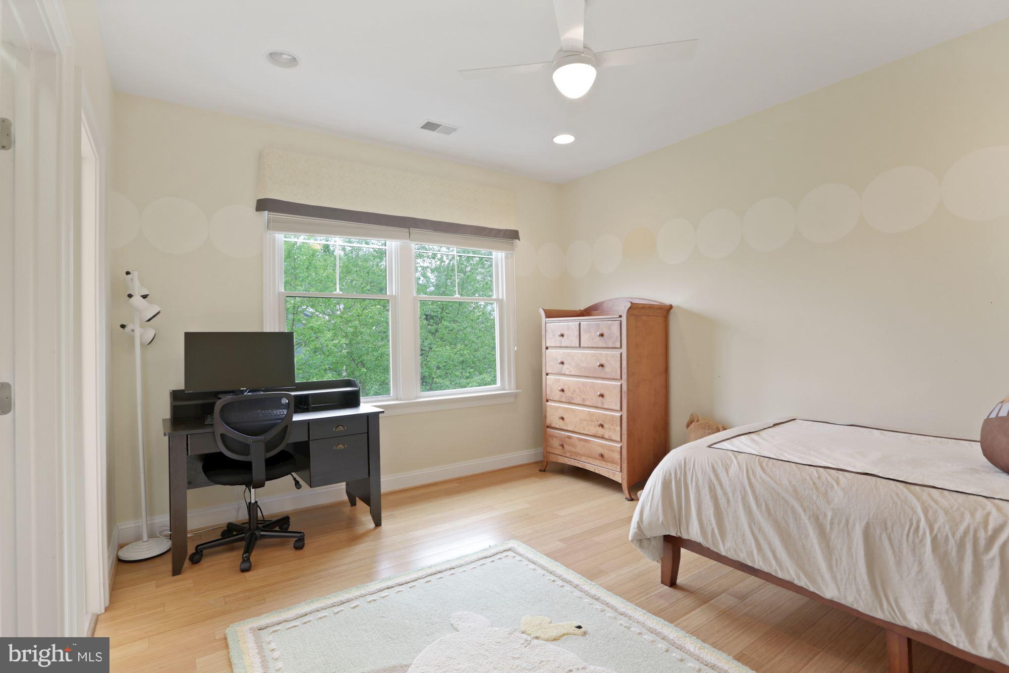 CHESTERBROOK - Residential