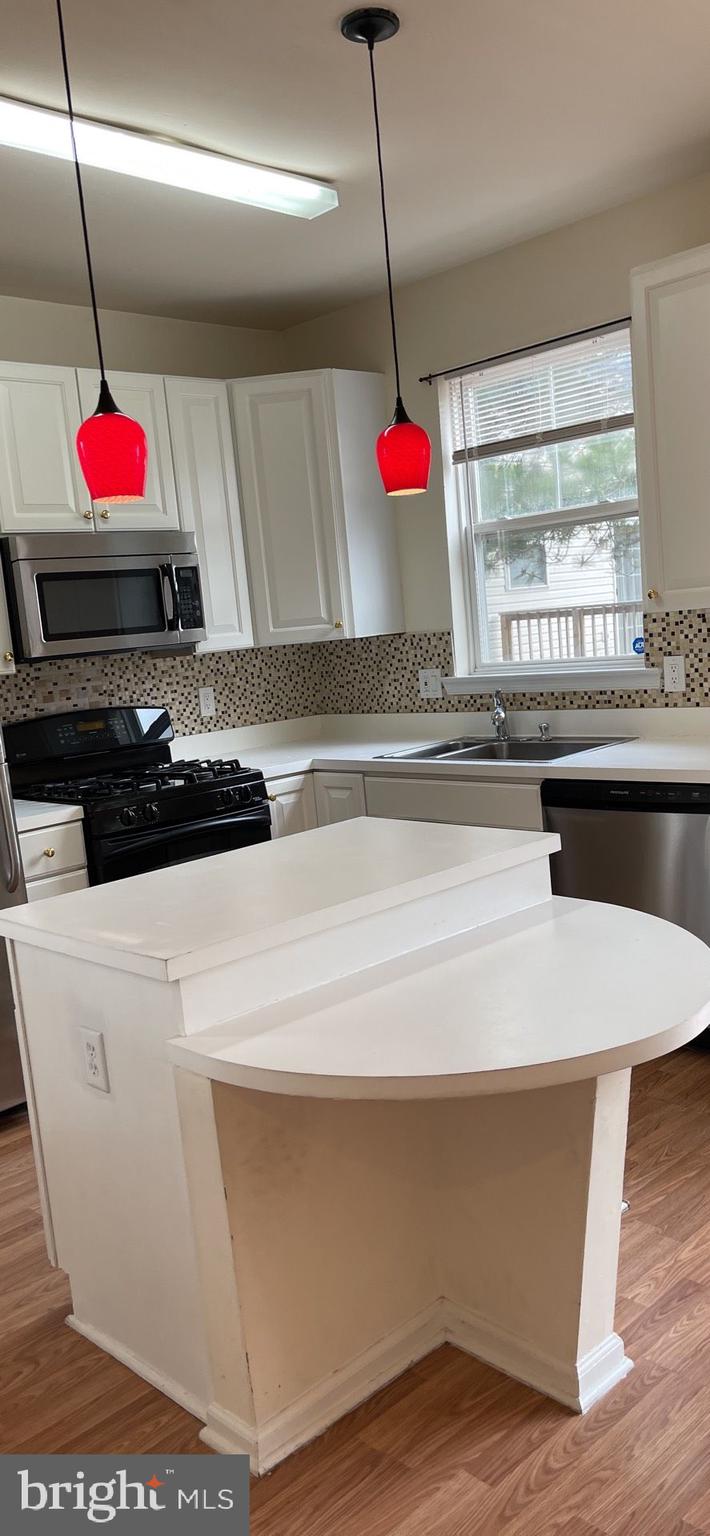 PRINCE WILLIAM COMMONS - Residential Lease