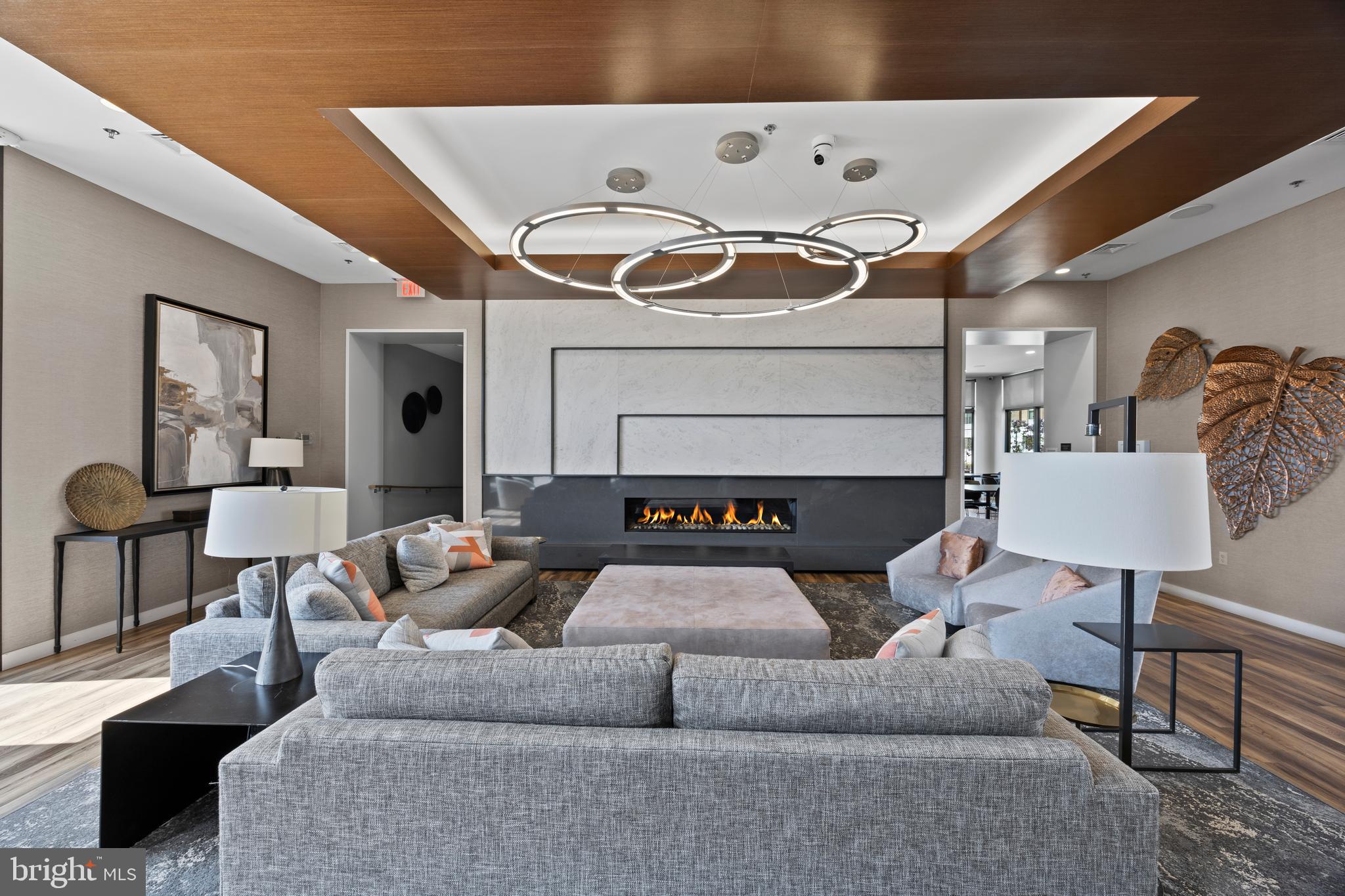 TOWER OAKS - Residential