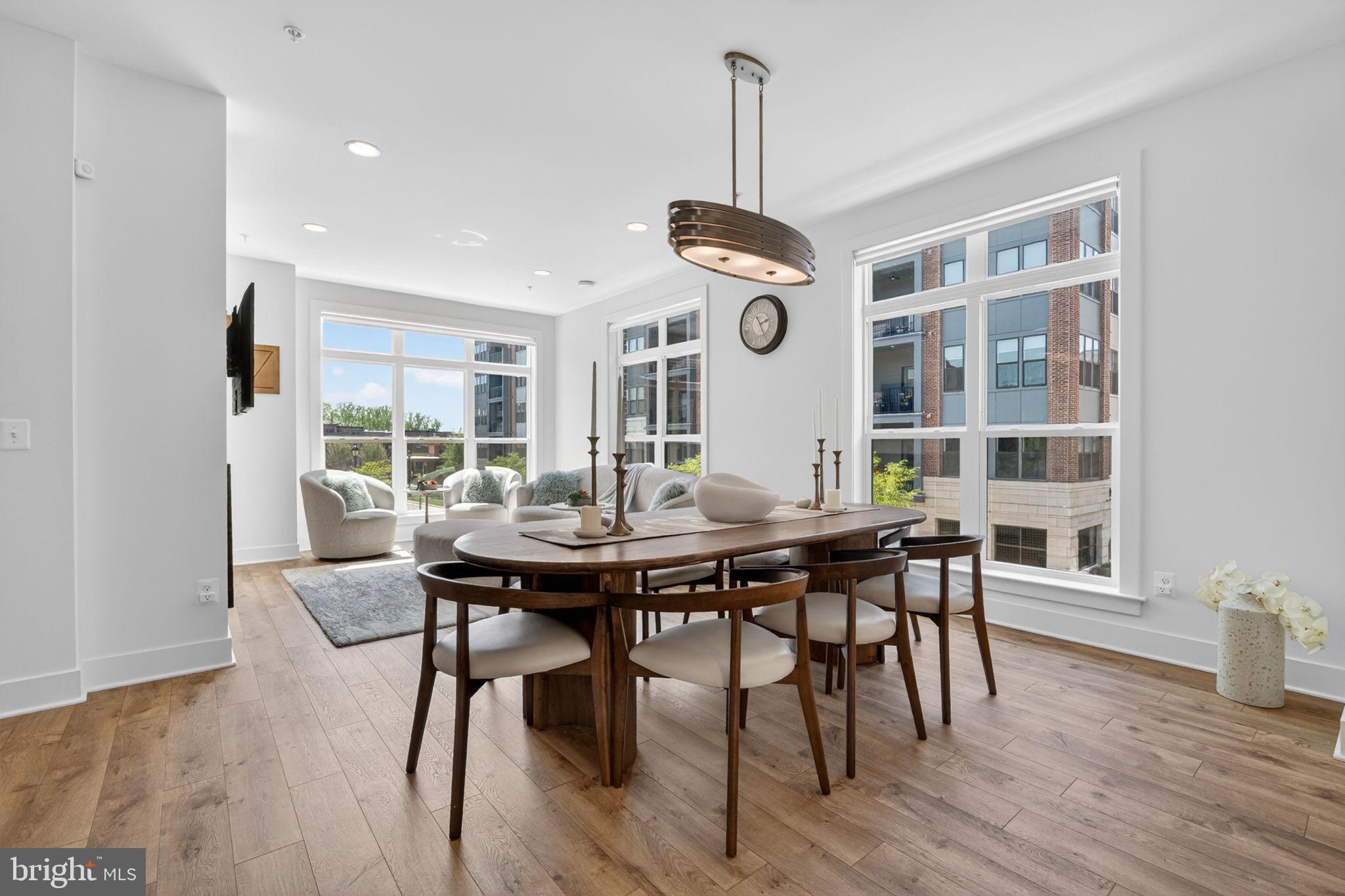 TOWER OAKS - Residential