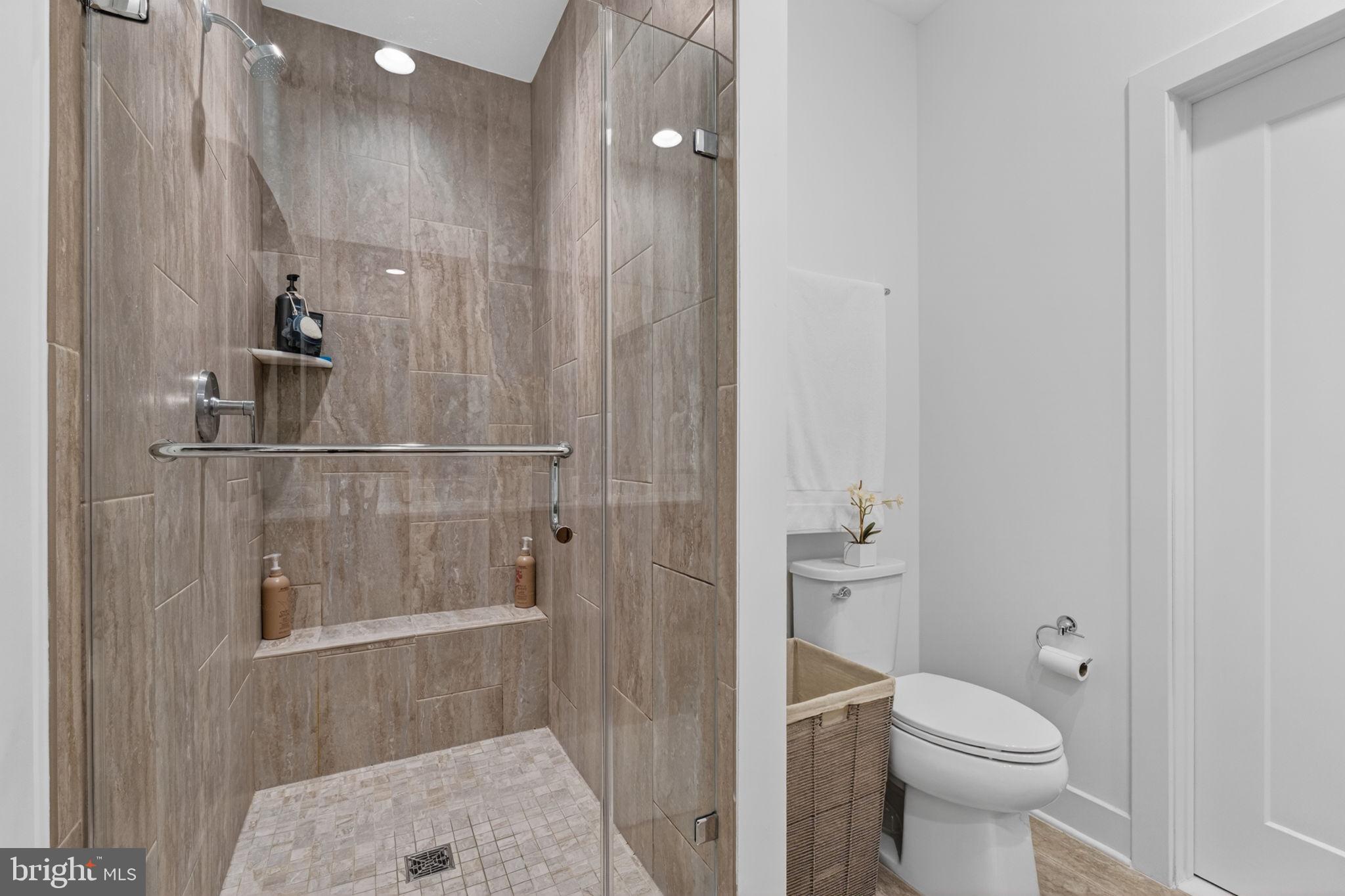 TOWER OAKS - Residential