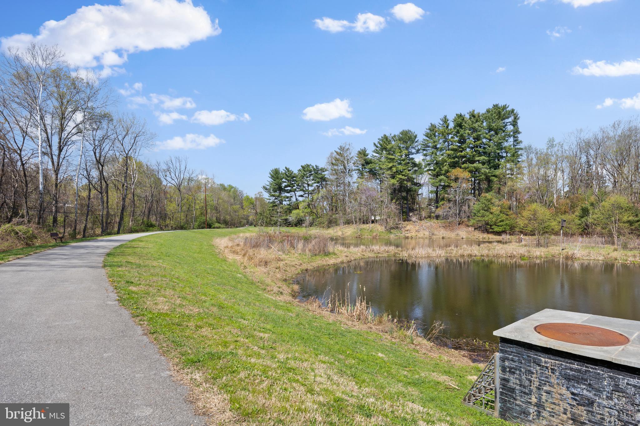 TOWER OAKS - Residential