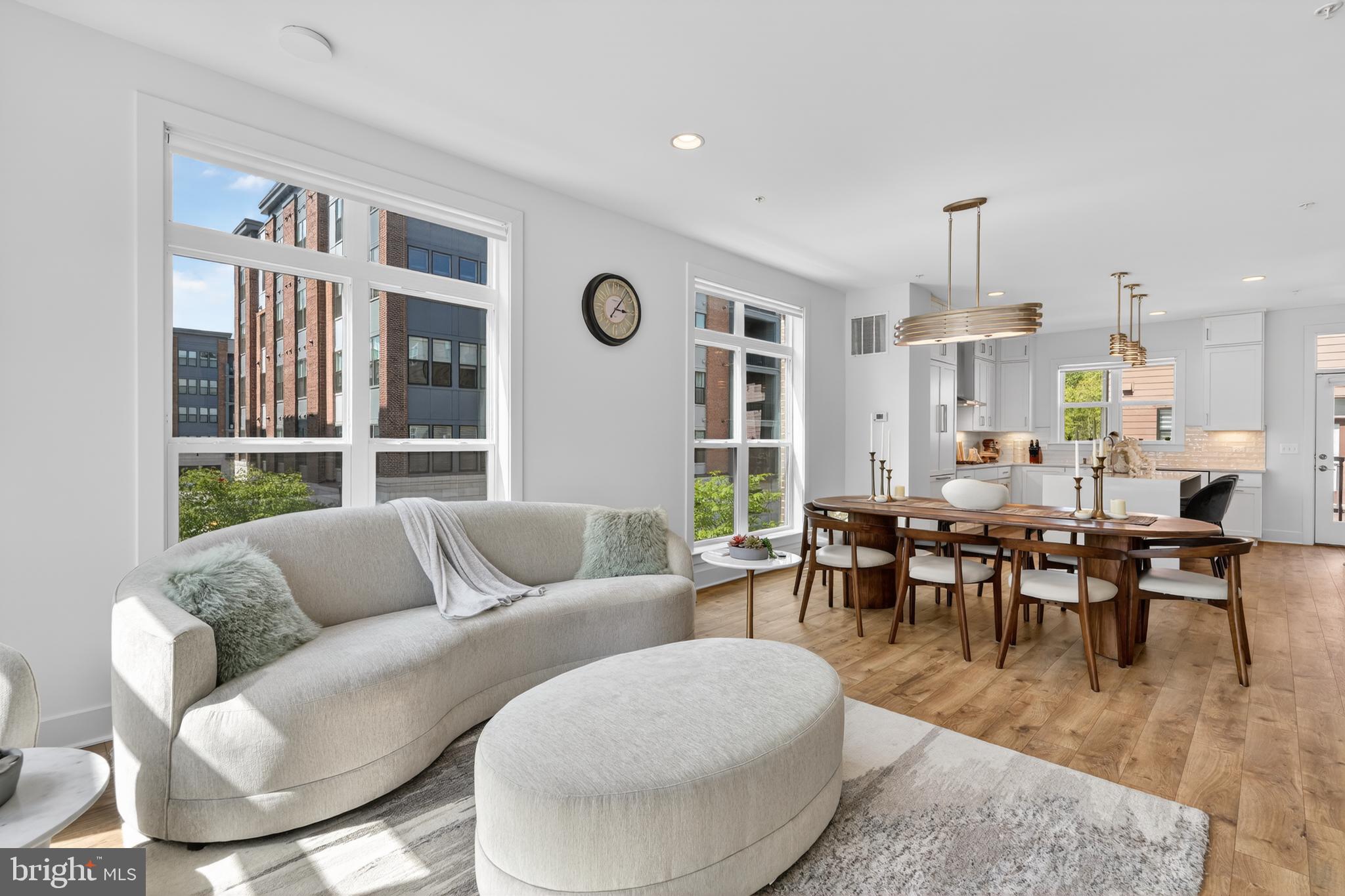 TOWER OAKS - Residential
