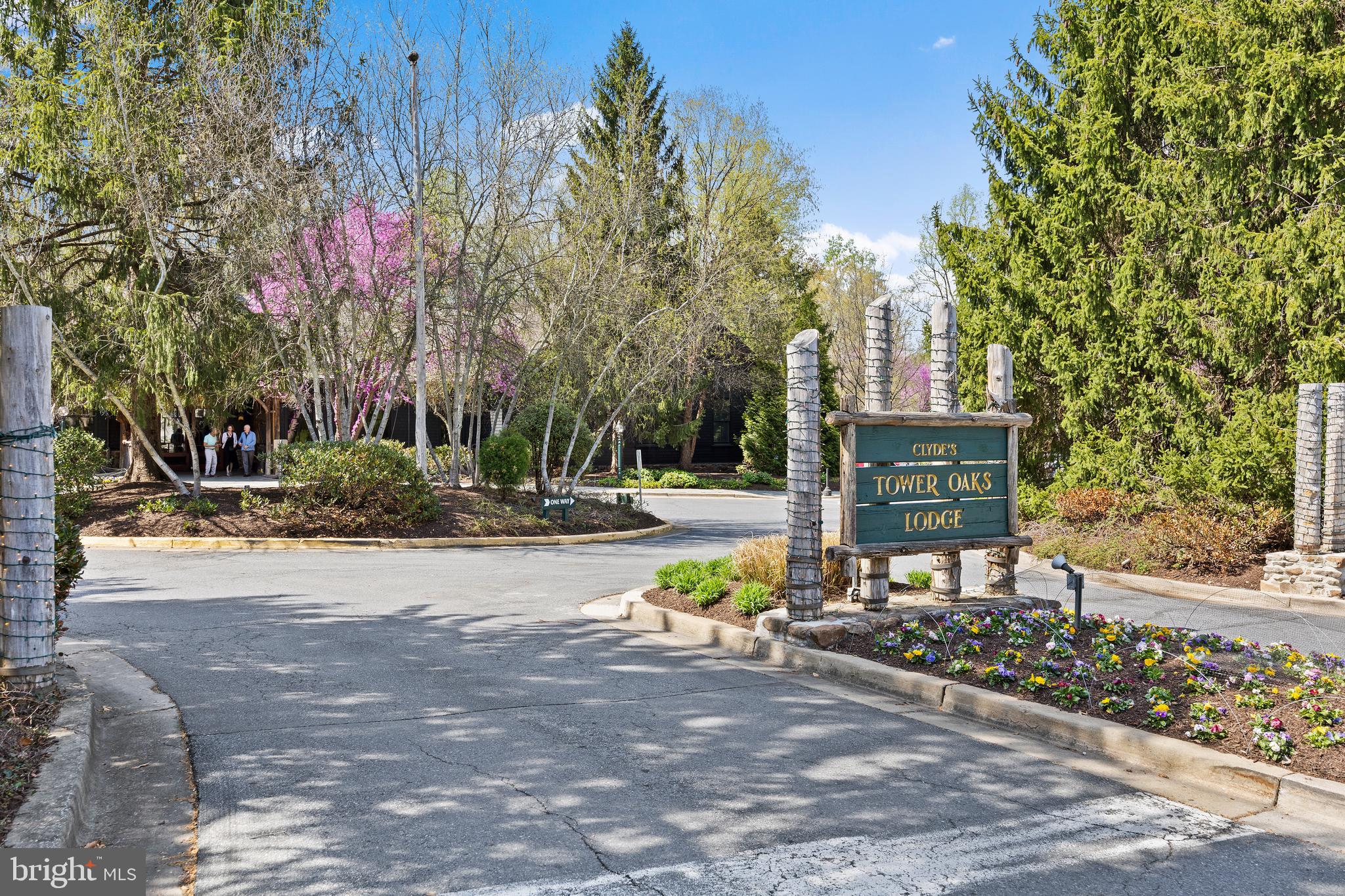 TOWER OAKS - Residential