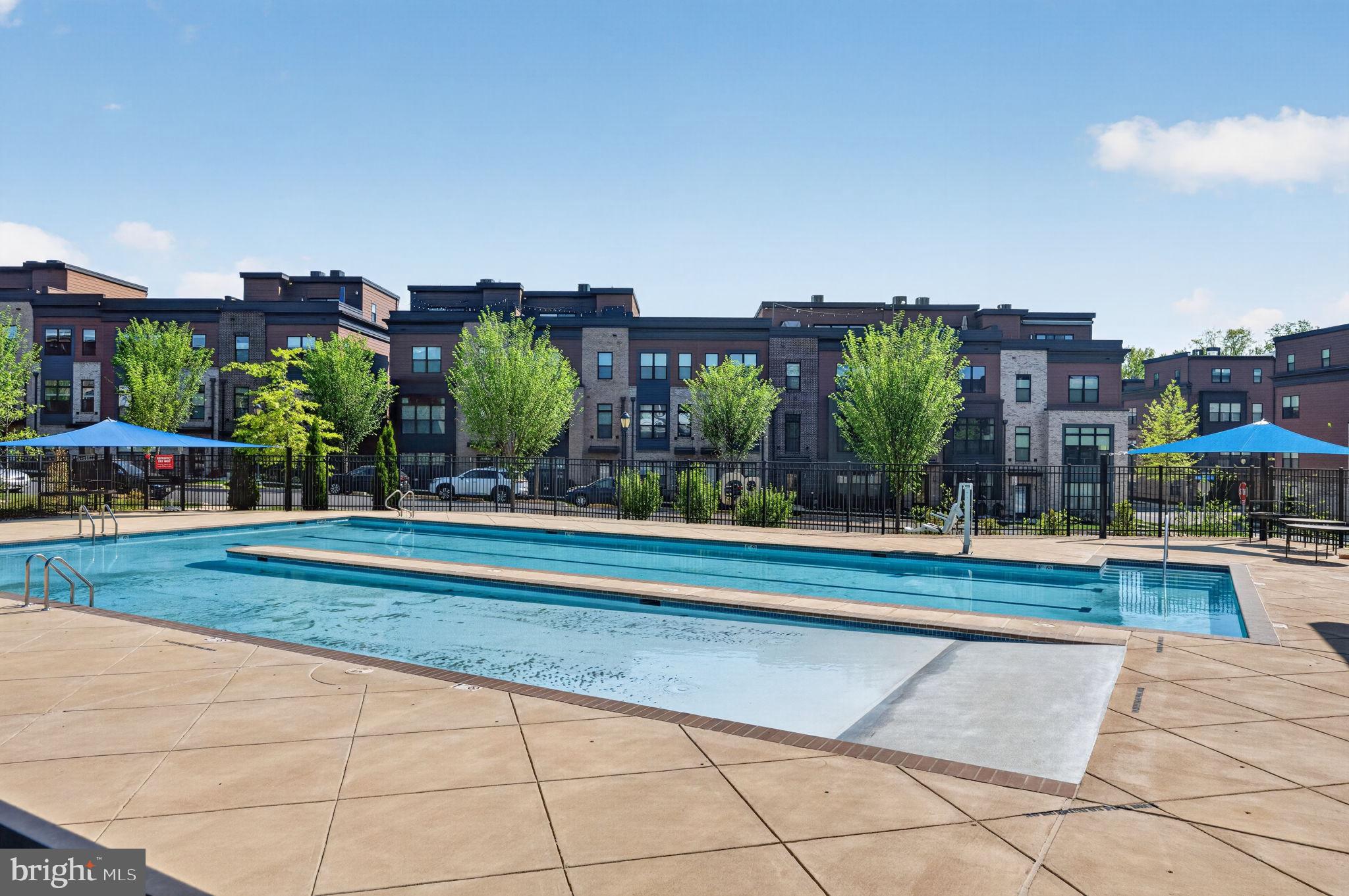 TOWER OAKS - Residential