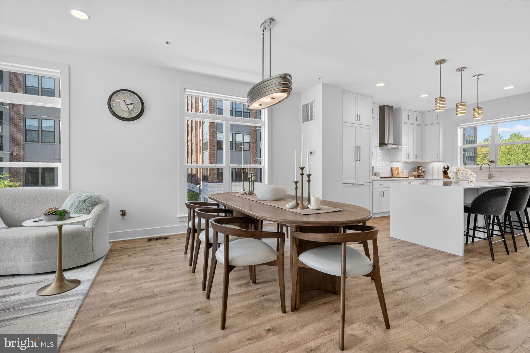 TOWER OAKS - Residential