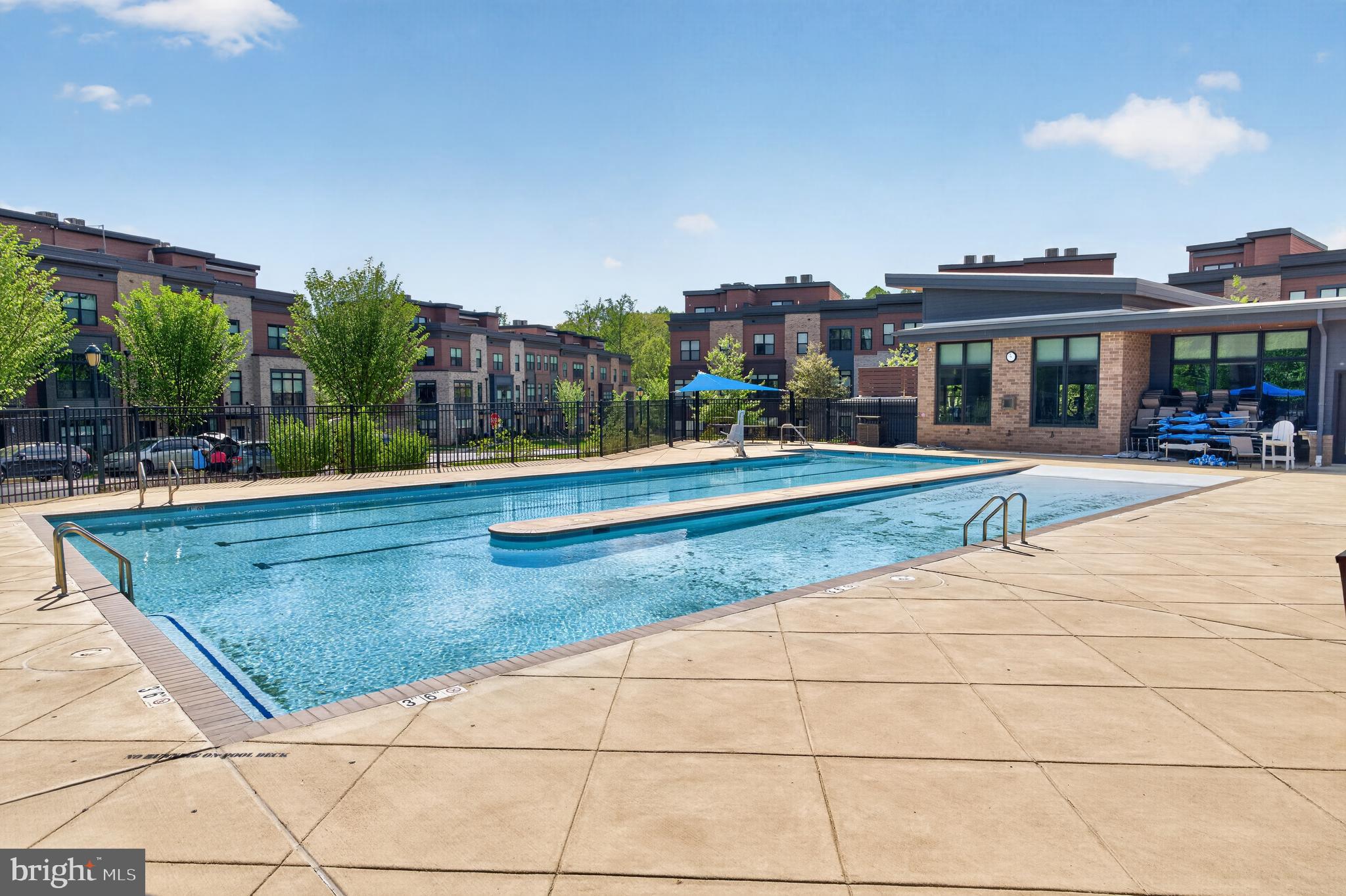 TOWER OAKS - Residential